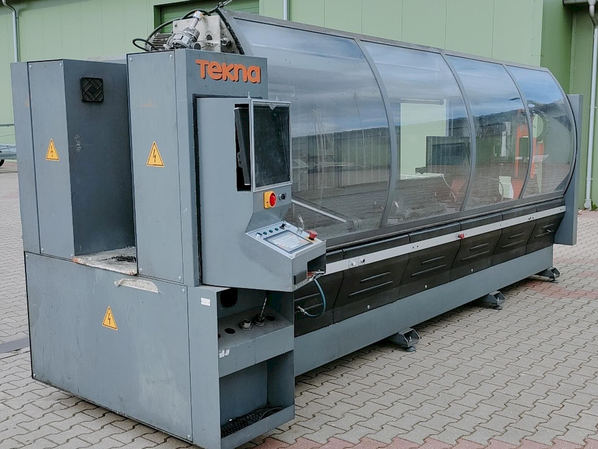 Вид станка Tekna TK427-3  спереди