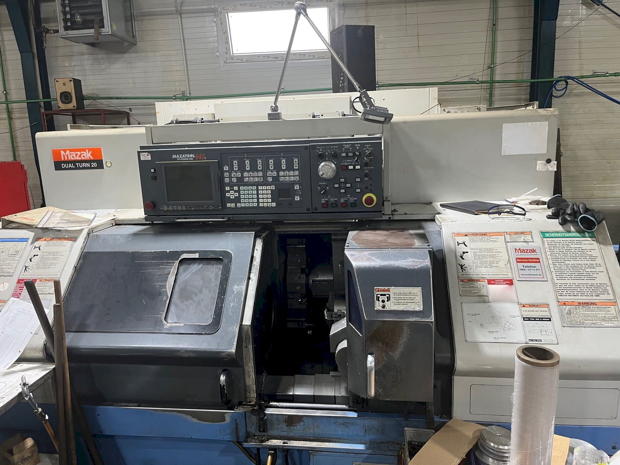 Вид станка Mazak Dual Turn 20  спереди