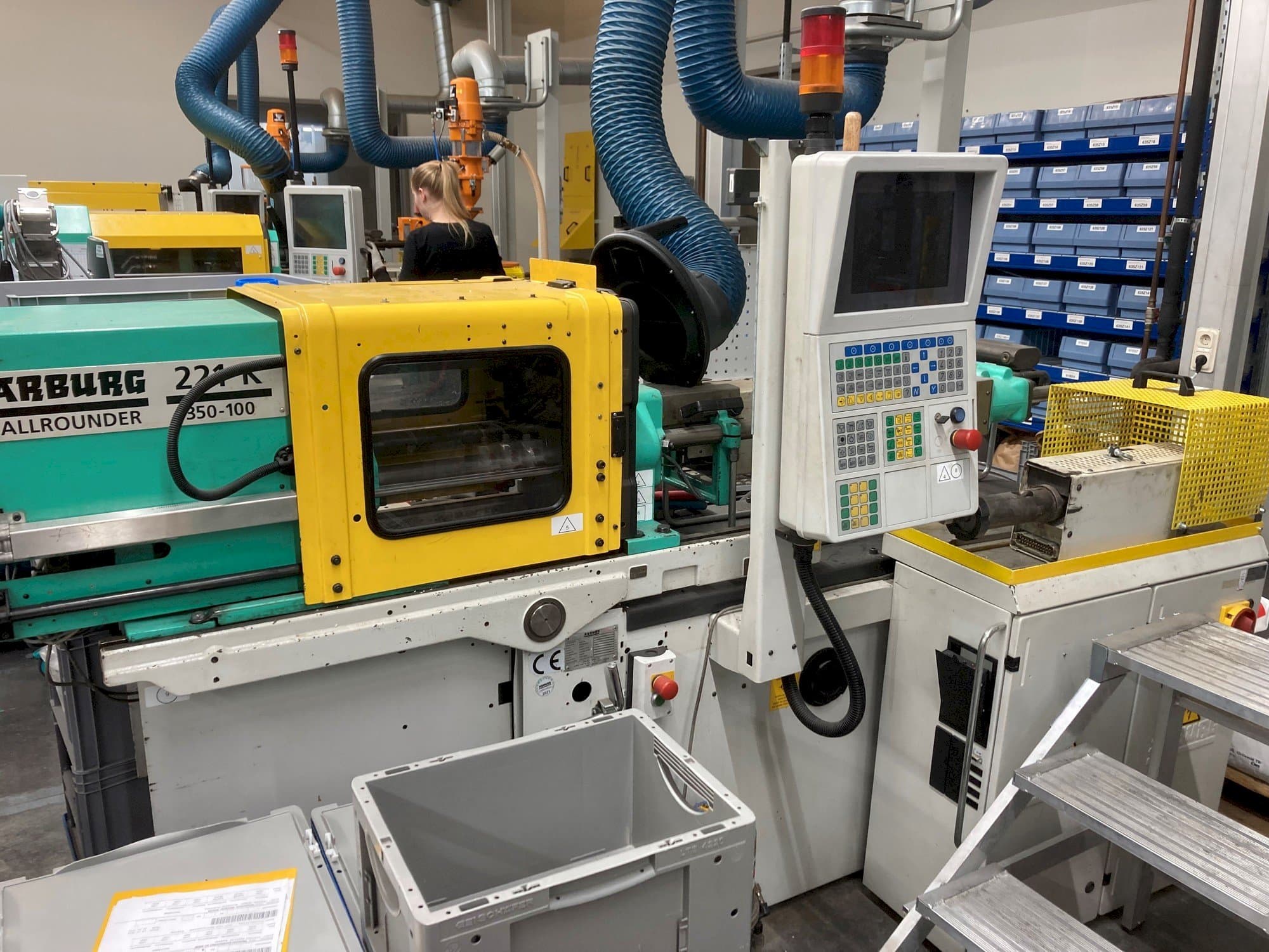 Вид станка Arburg 221 K 350-100U  спереди