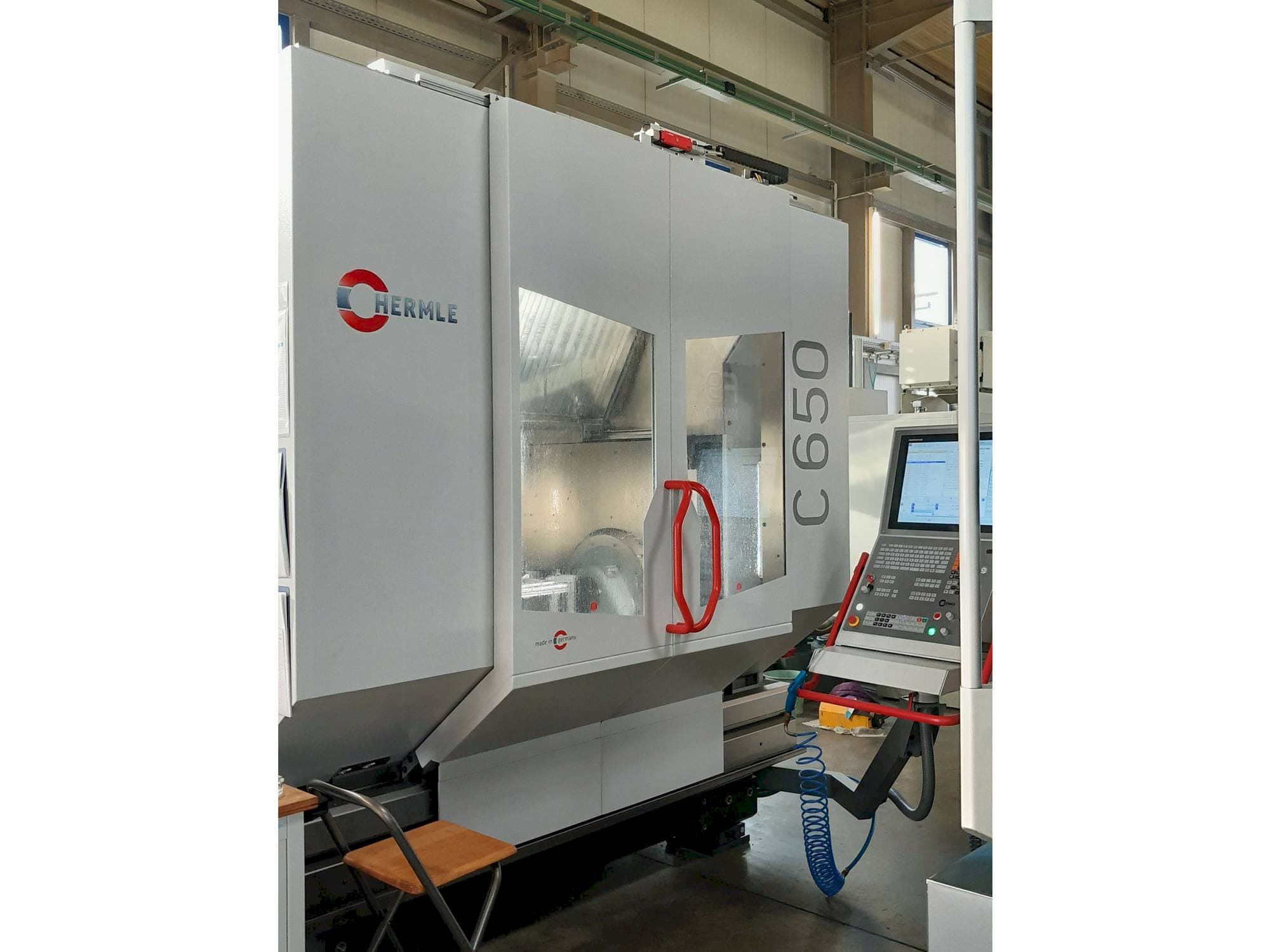 Вид станка HERMLE C650 U  спереди