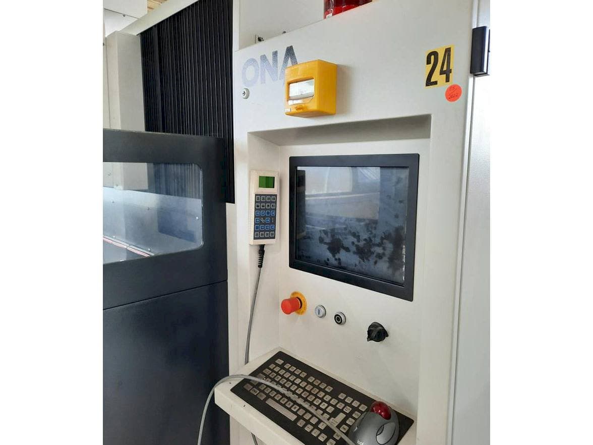 Вид станка ONA NX4F  спереди