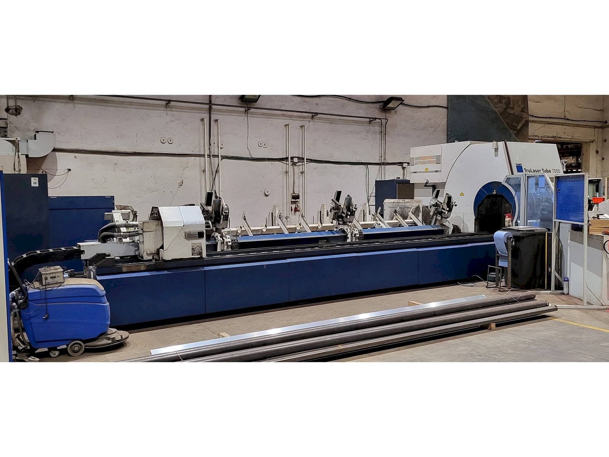 Вид станка Trumpf TruLaser Tube 7000  спереди