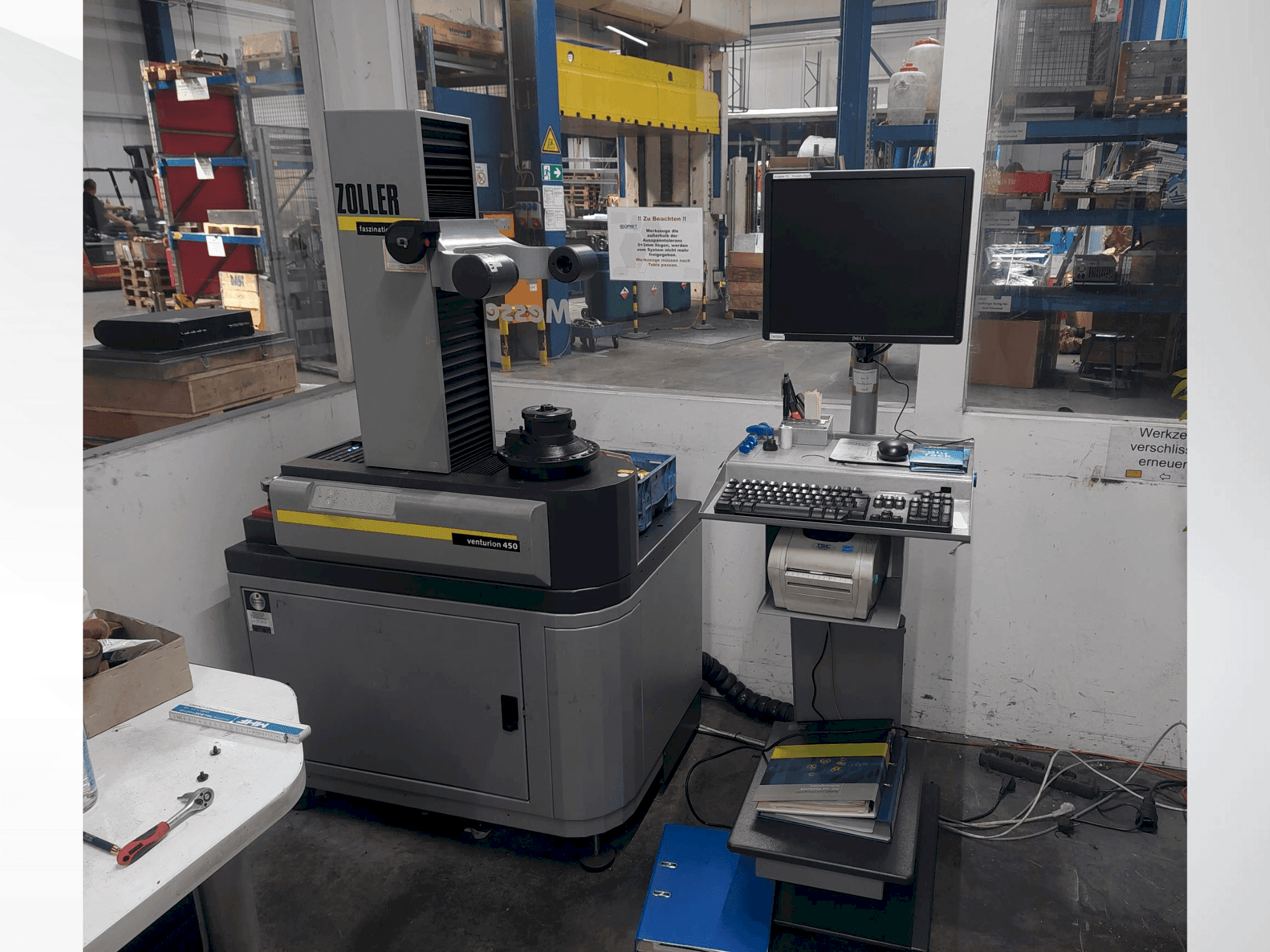 Вид станка Zoller venturion 450  спереди