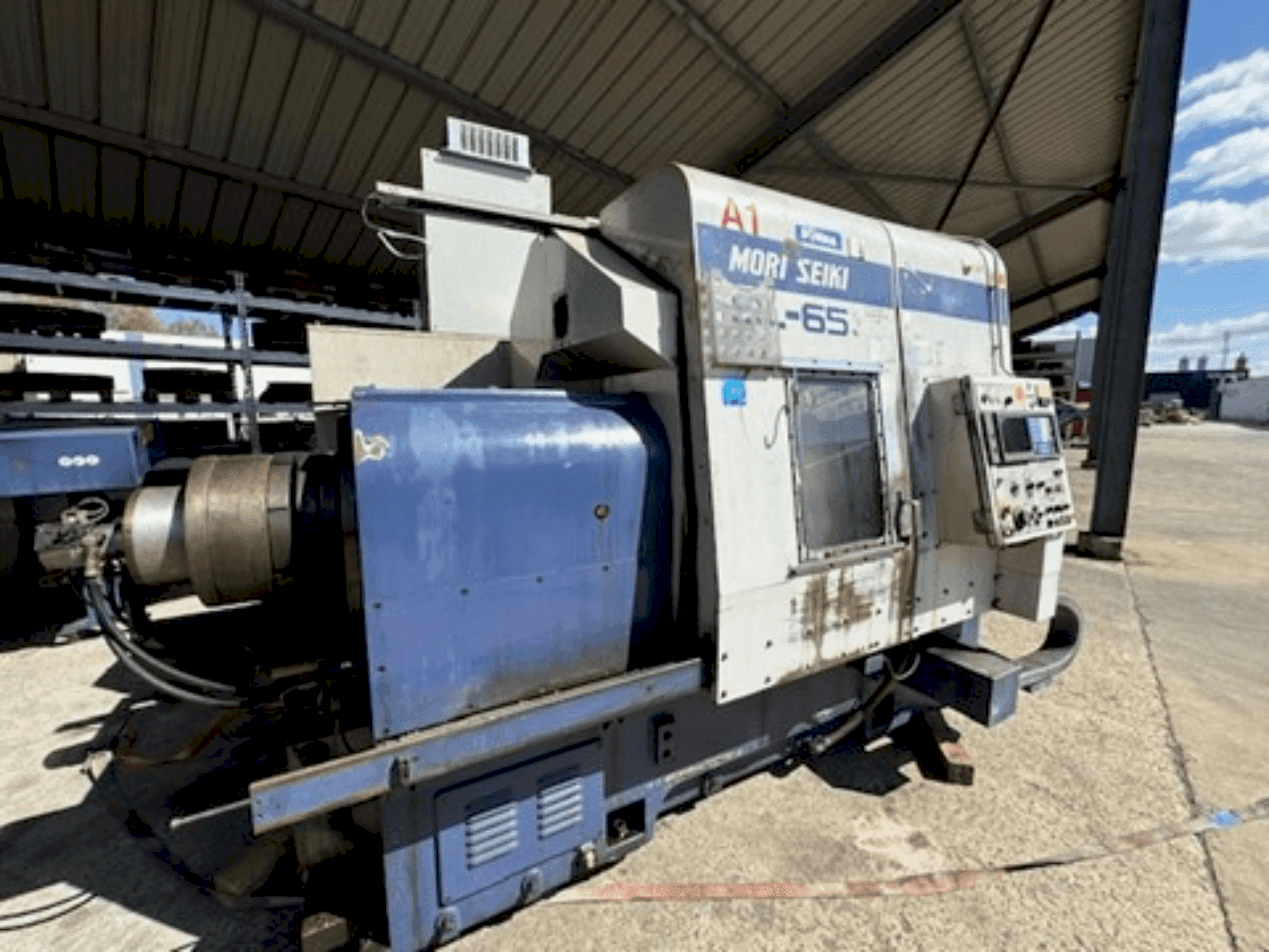 Вид станка MORI SEIKI SL-65C  спереди