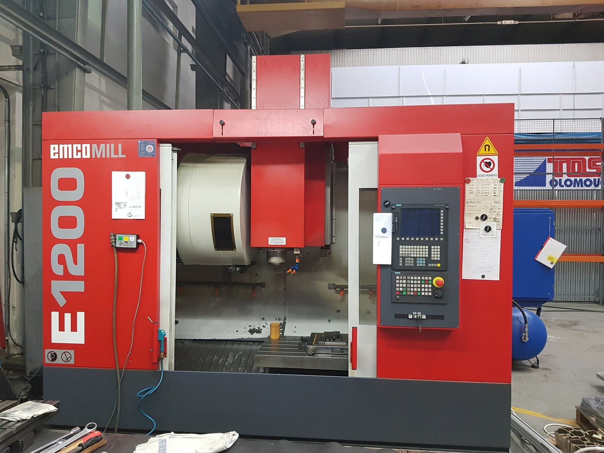 Вид станка EMCO Emcomill E 1200  спереди