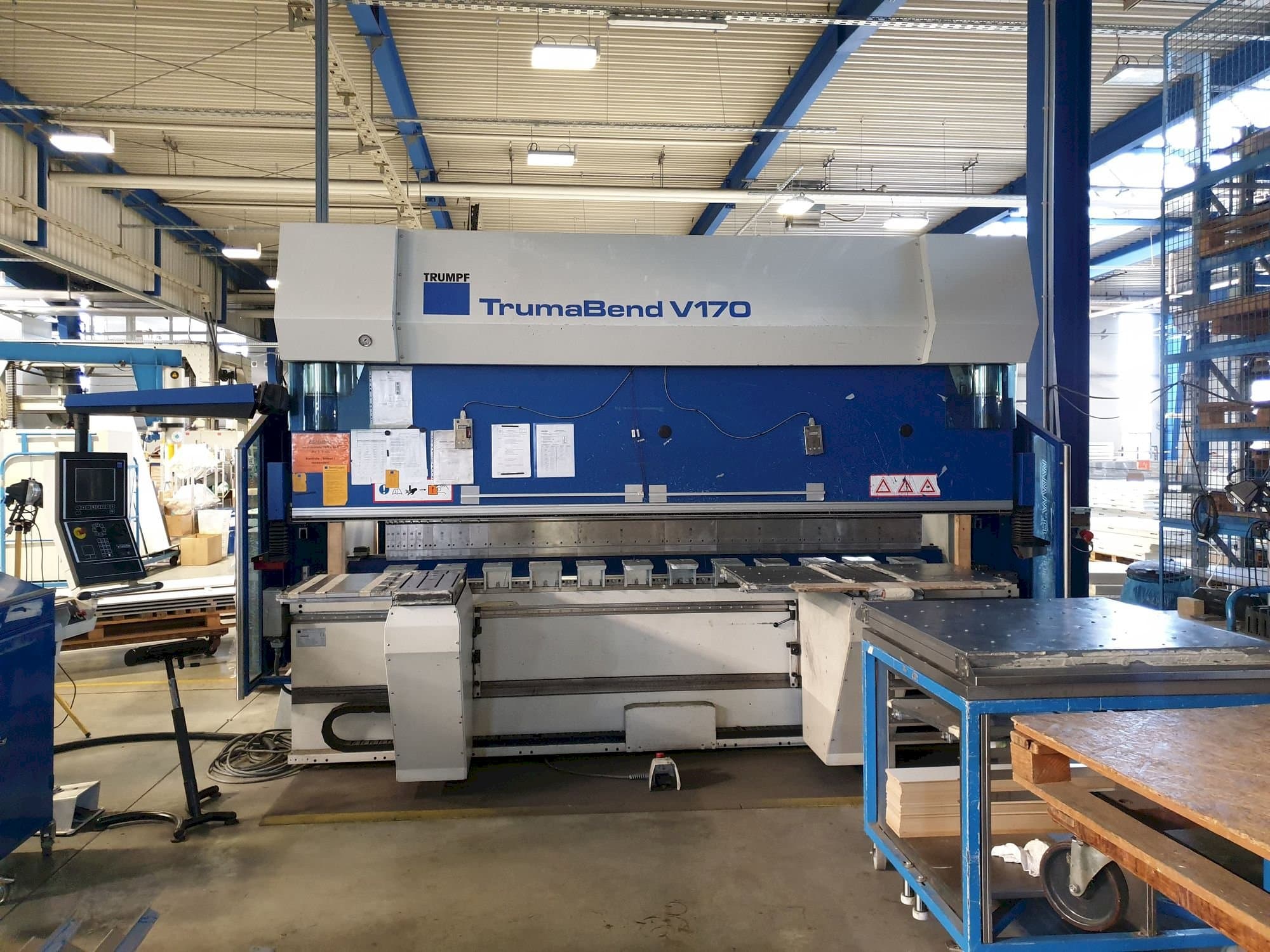 Вид станка Trumpf TrumaBend V170  спереди