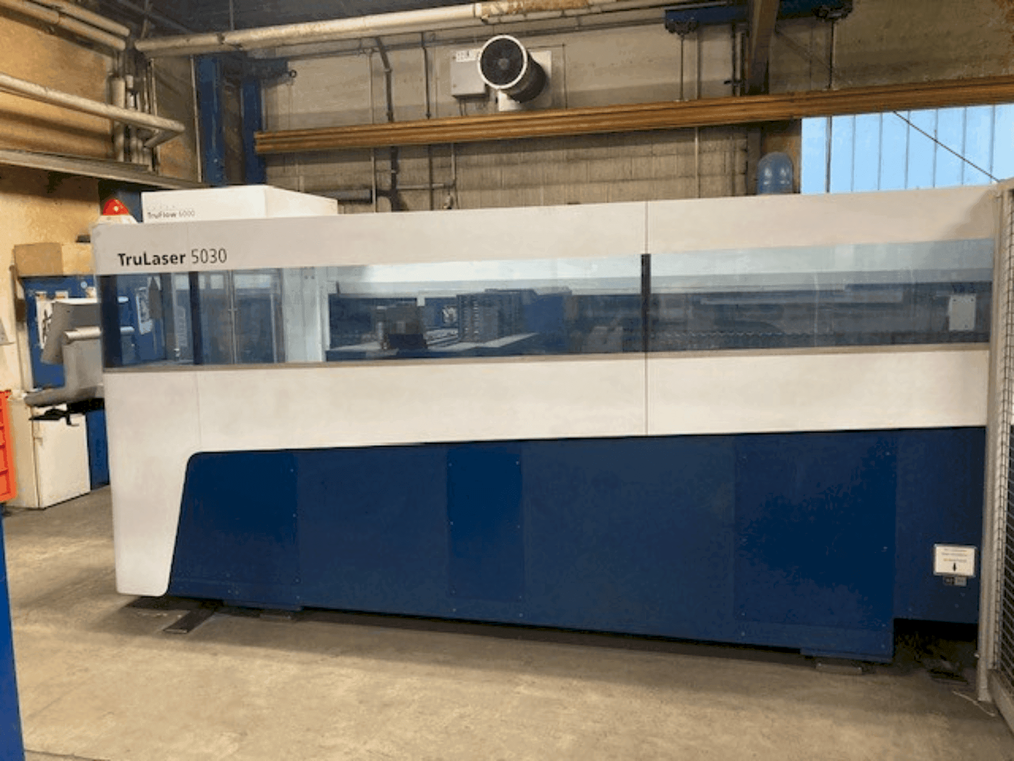 Вид станка TRUMPF TruLaser 5030 (L52)  спереди