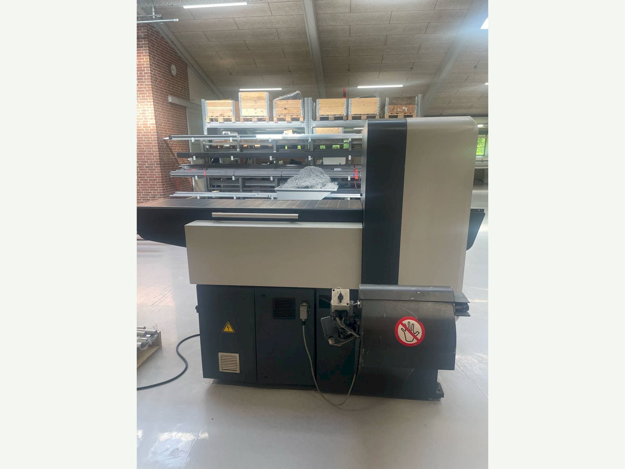 Вид станка KASTO Verto A2  спереди