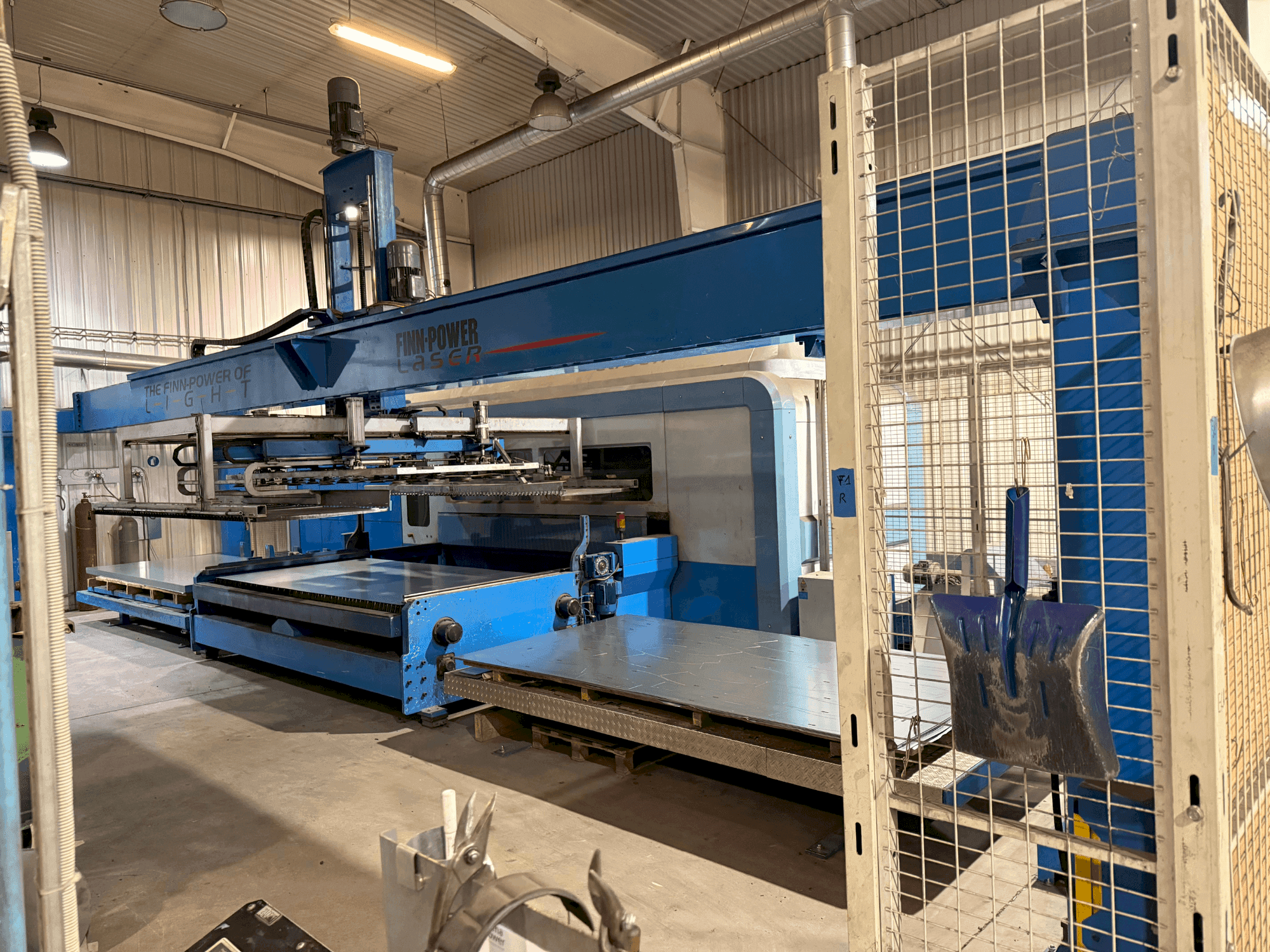 Вид станка Finn-Power FPL6-BL  спереди