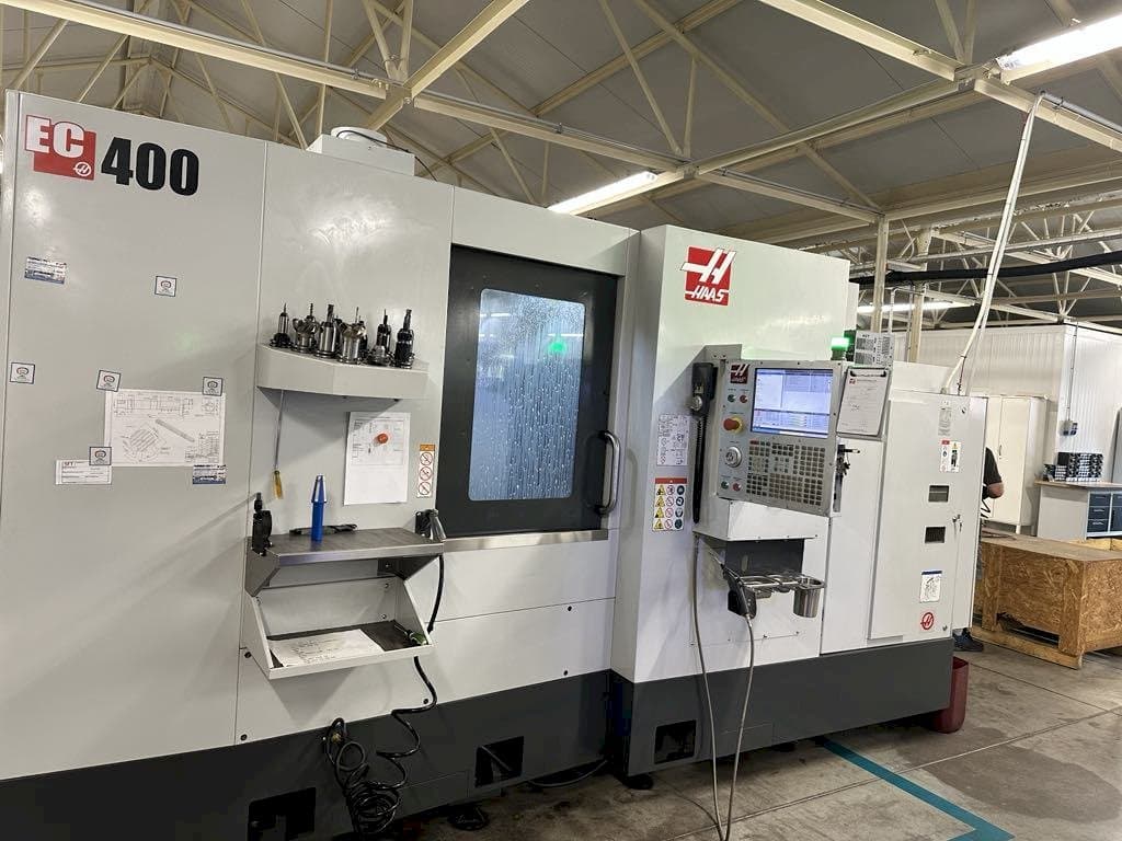 Вид станка HAAS EC-400  спереди
