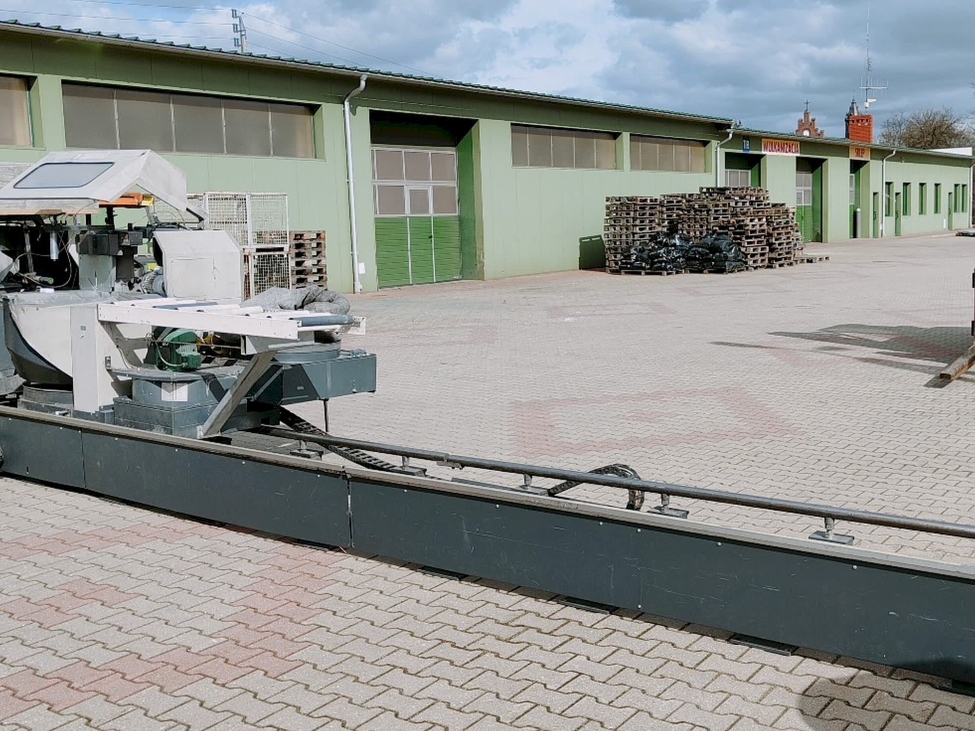 Вид станка Elumatec DG 244/2  спереди