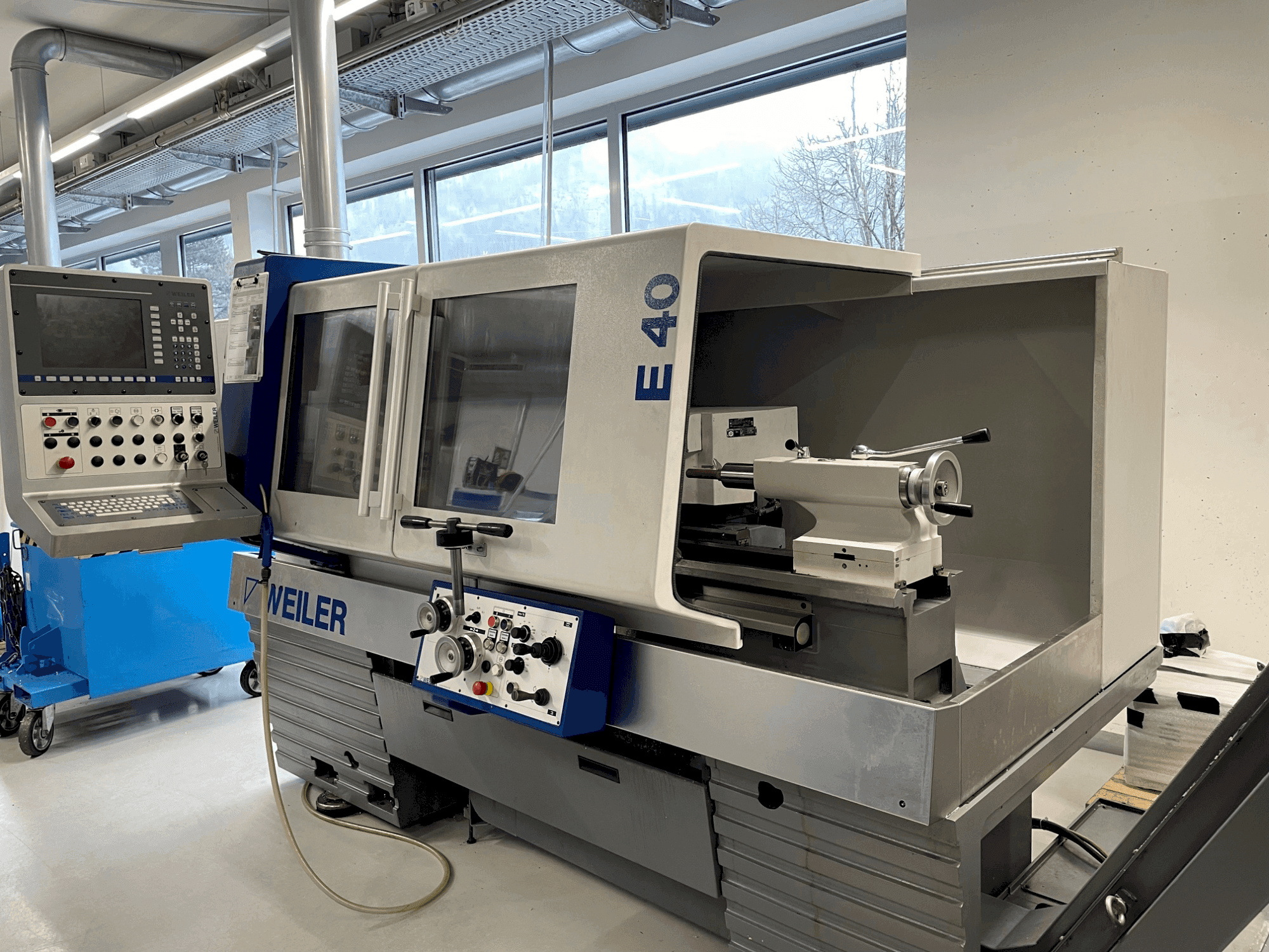 Вид станка Weiler E 40 x 1000  спереди