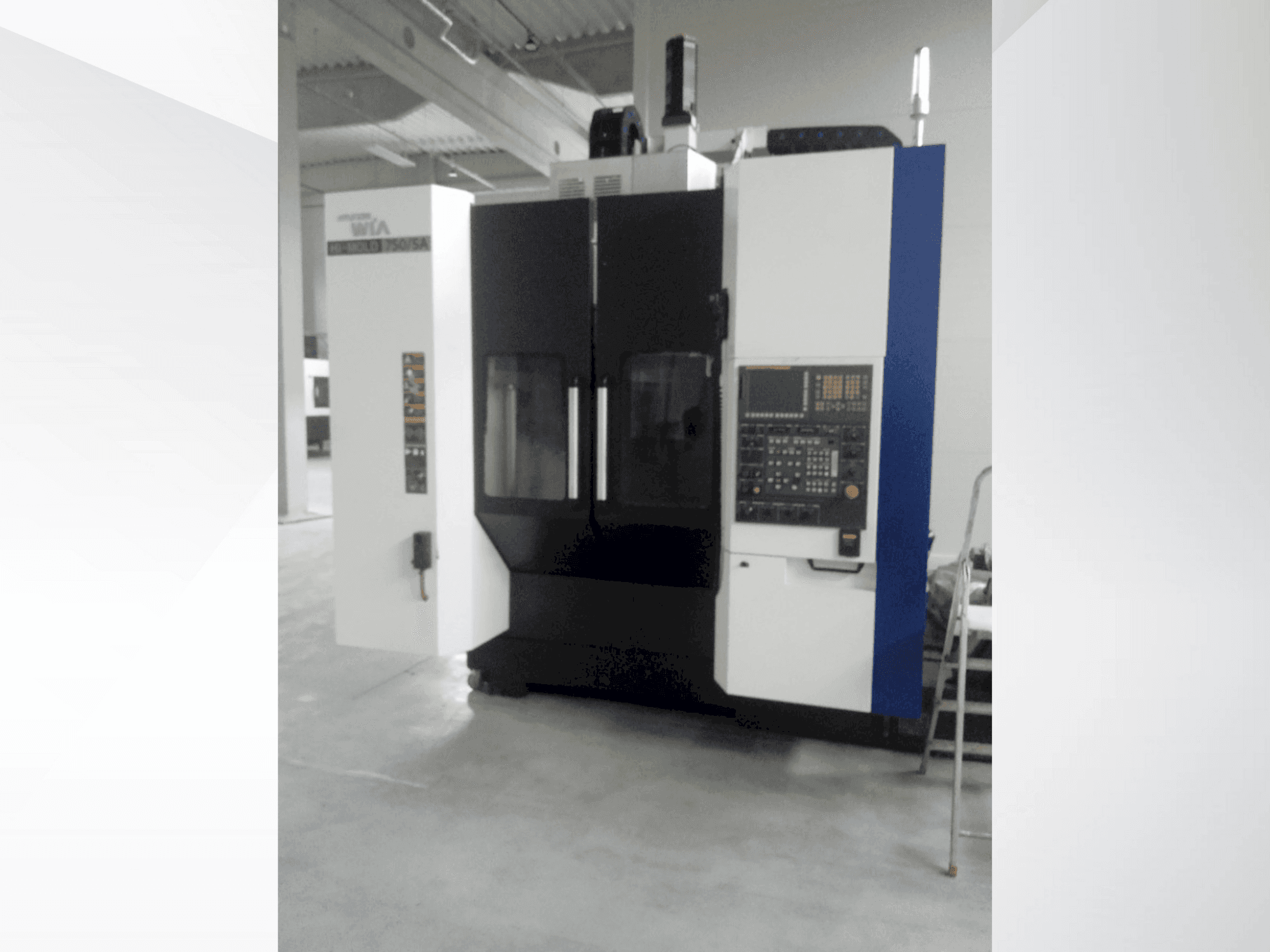 Вид станка Hyundai Wia HI-MOLD 750-5A  спереди