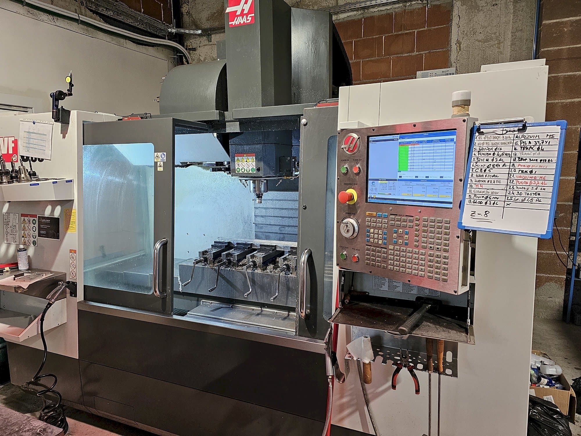 Вид станка HAAS VS3SS  спереди