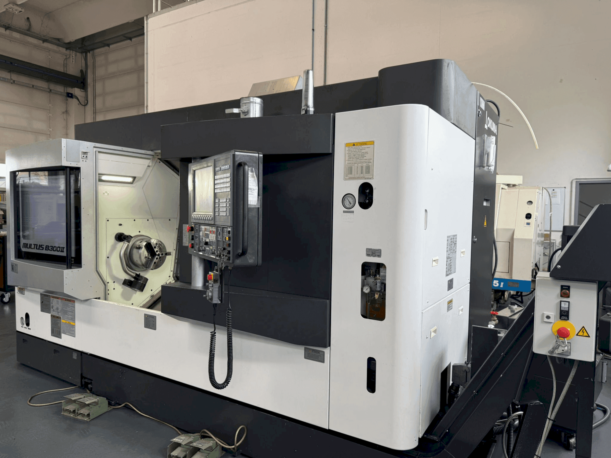 Вид станка Okuma MULTUS B300II  спереди