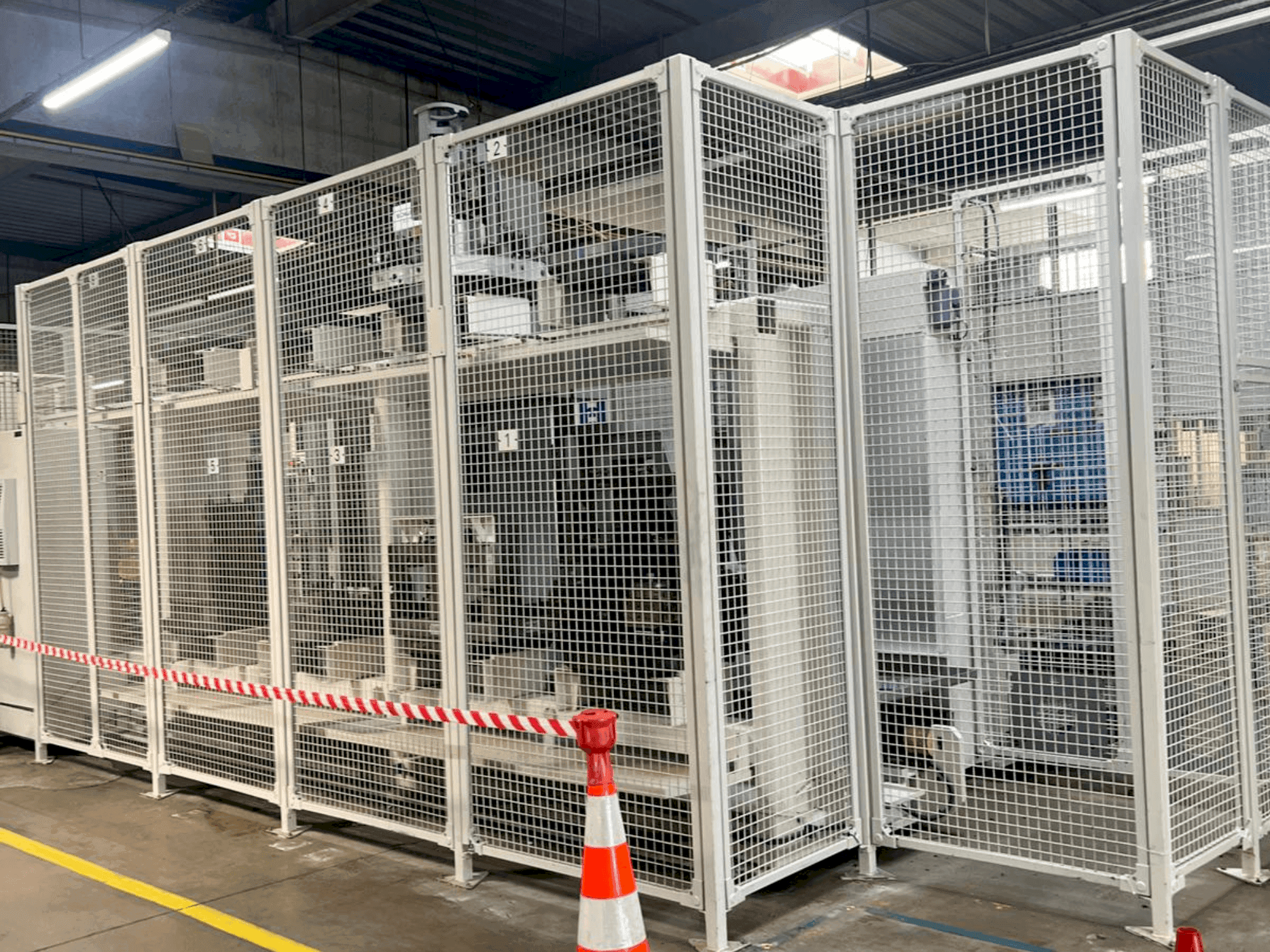 Вид станка HELLER MCH 250  спереди