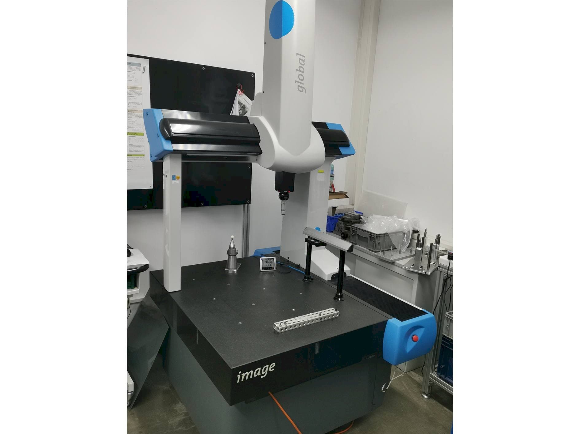 Вид станка DEA GLOBAL I/070505  спереди