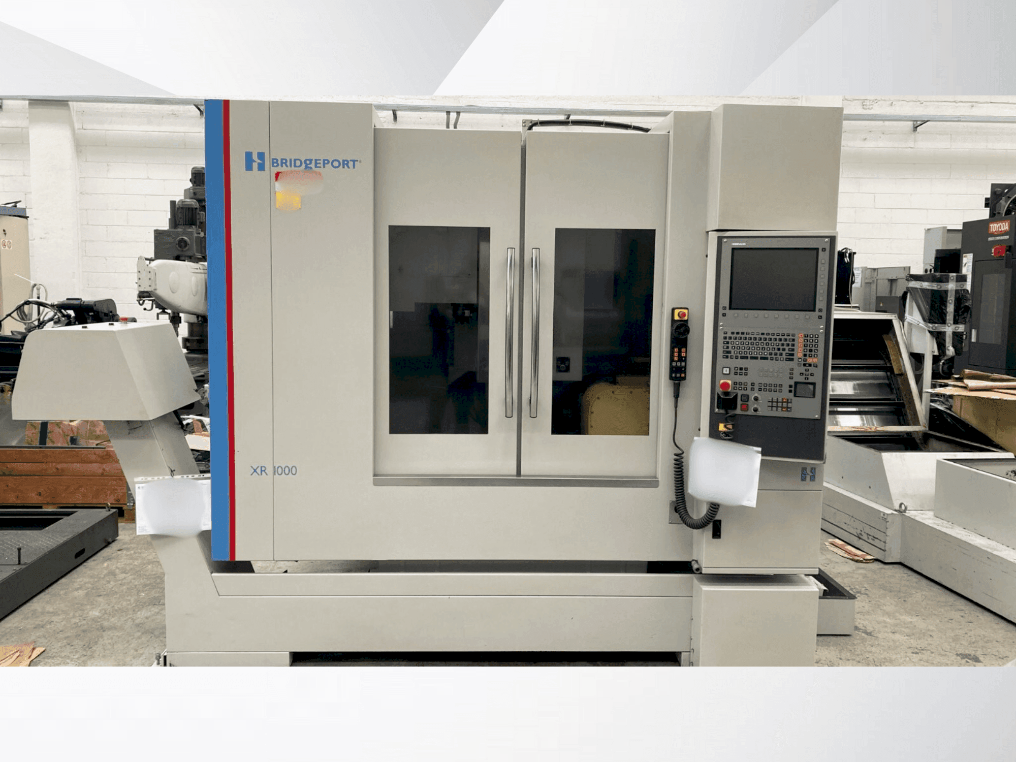 Вид станка Bridgeport XR 1000  спереди