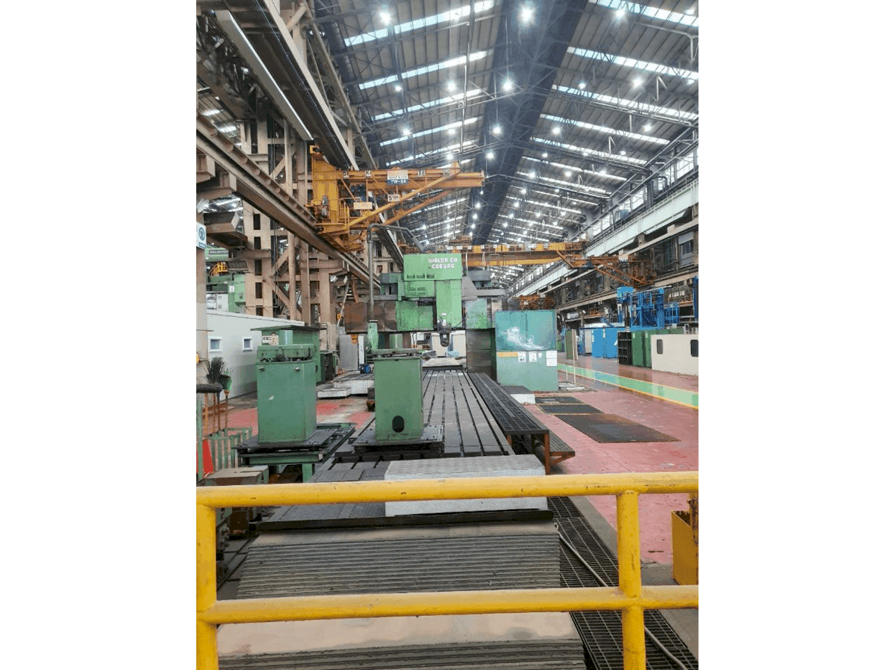 Вид станка WALDRICH COBURG -  спереди