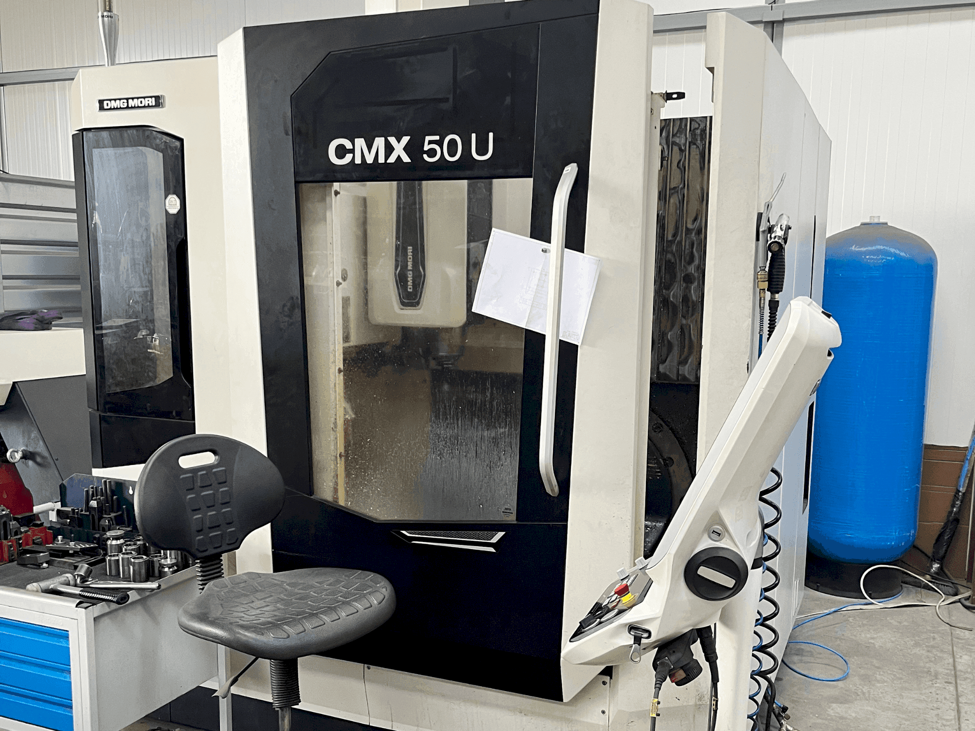 Вид станка DMG MORI CMX 50 U  спереди
