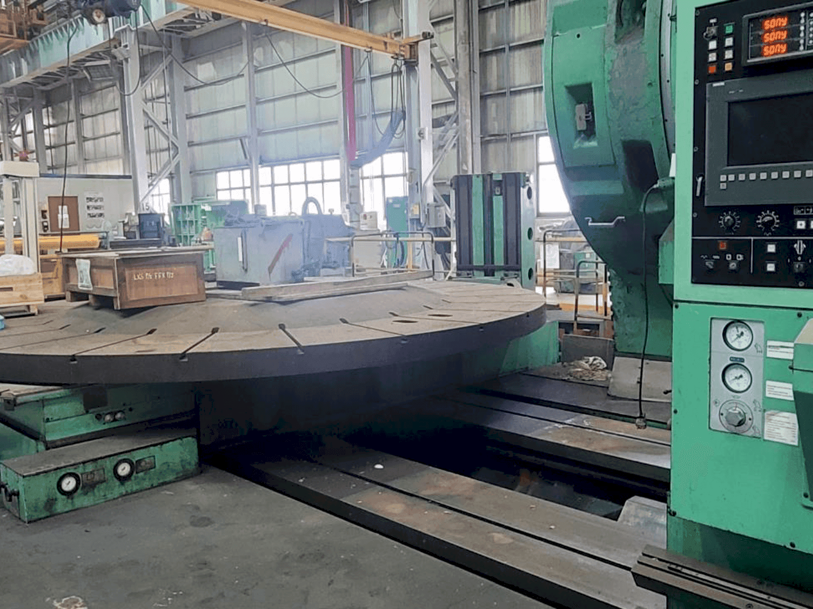 Вид станка MAAG SH-600  спереди