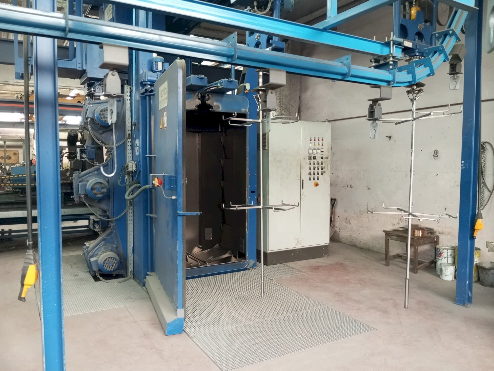 Вид станка WHEELABRATOR SCHLICK HB 12/20  спереди