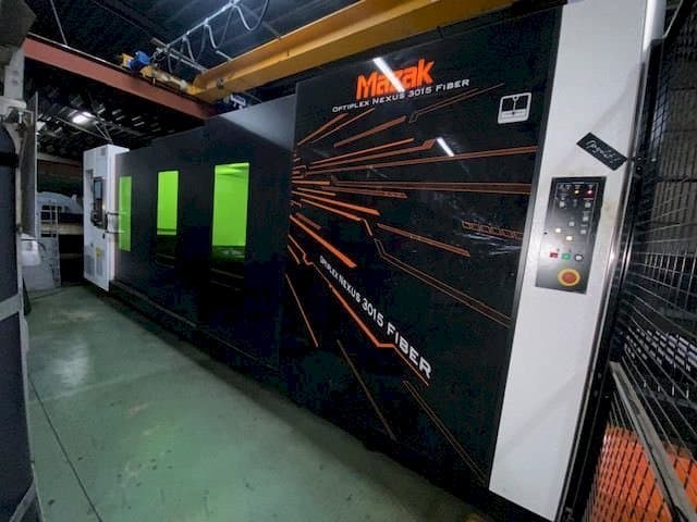 Вид станка Mazak Optiplex Nexus 3015  спереди