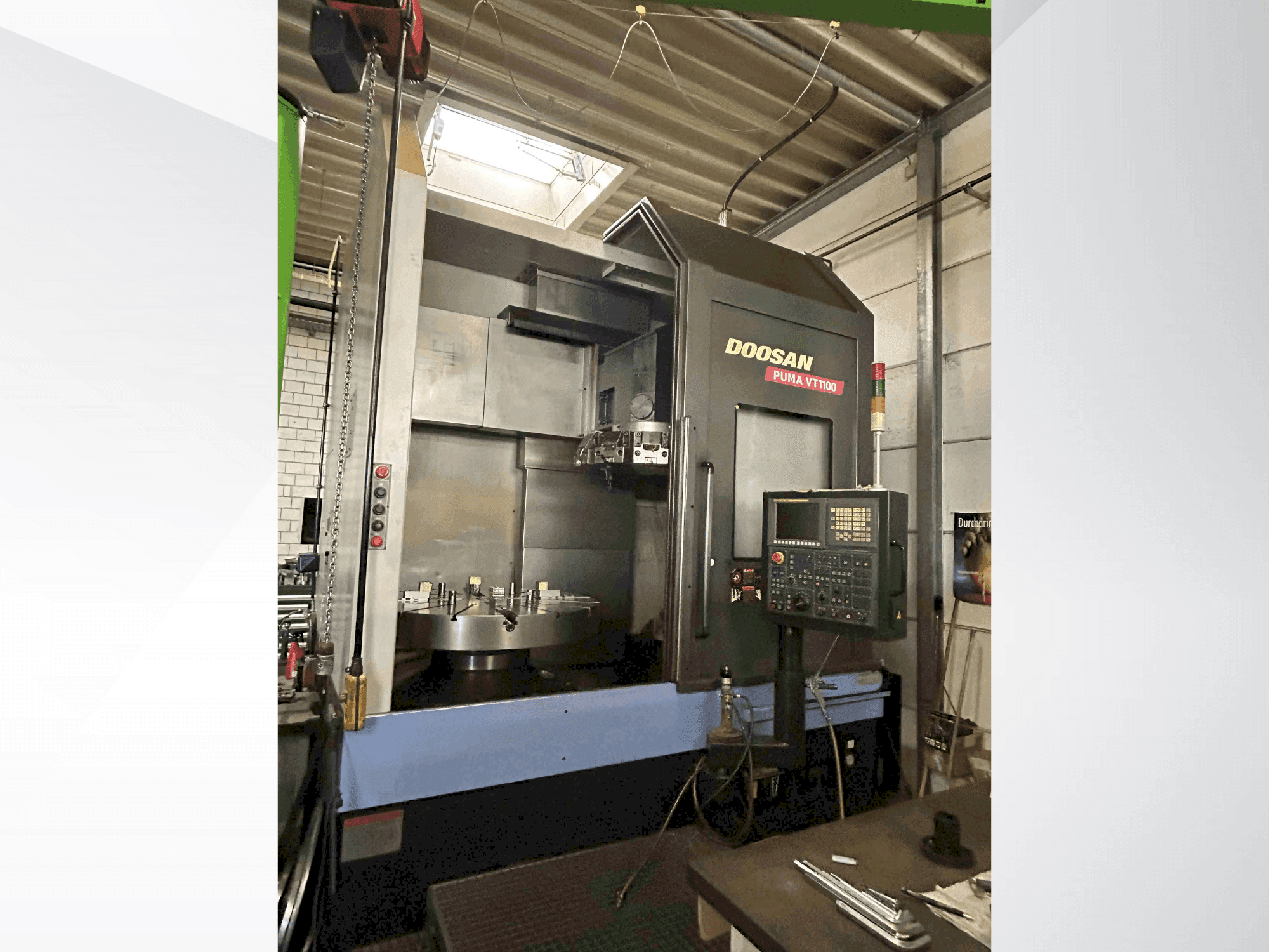 Вид станка DOOSAN Puma VT1100  спереди