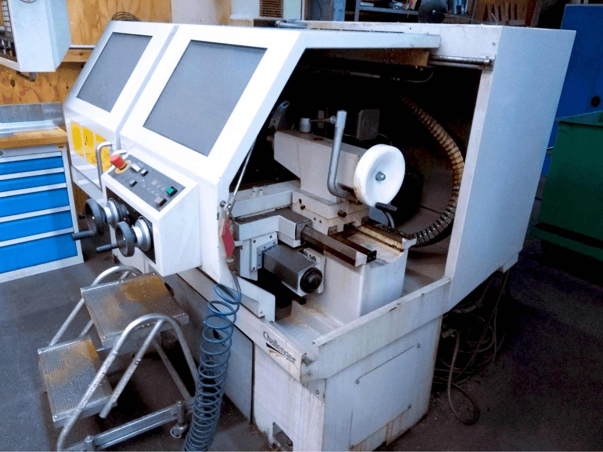 Вид станка Challenger MICROTURN BNC 446  спереди