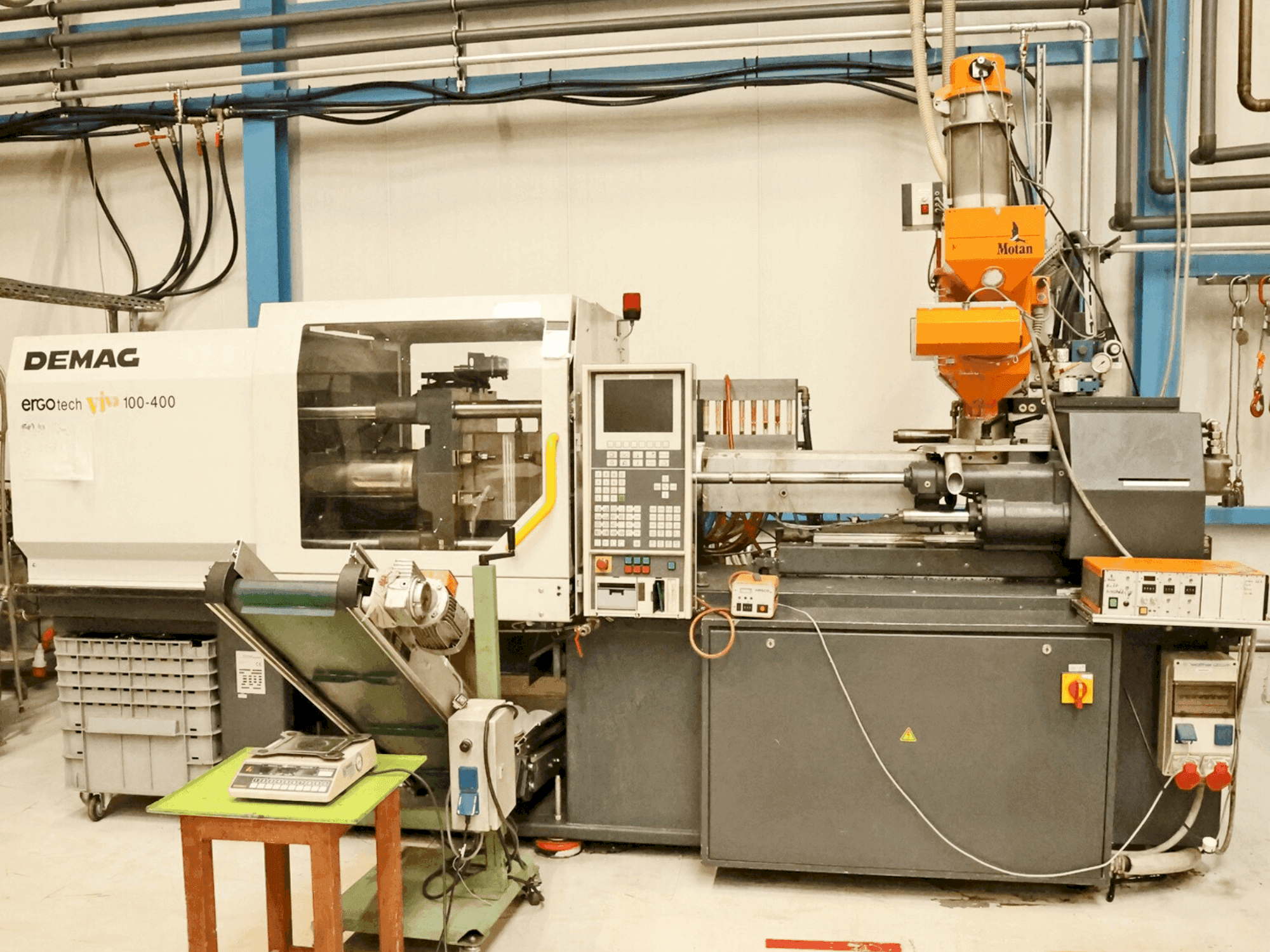 Вид станка DEMAG Ergotech ET 100-400 viva  спереди