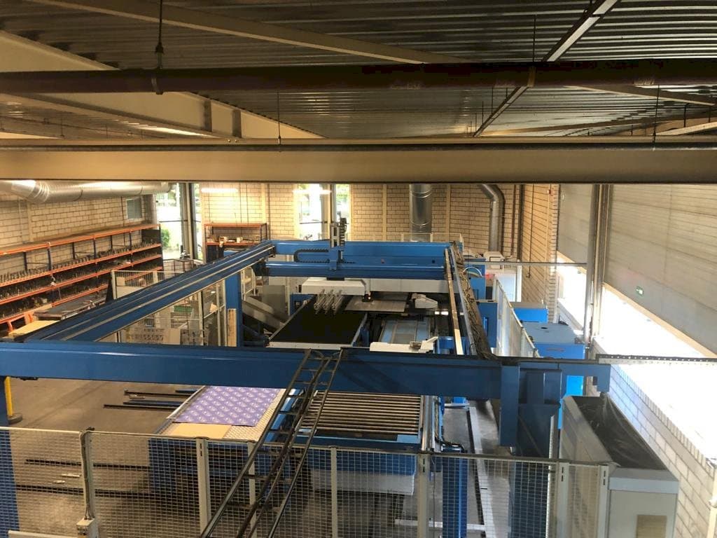 Вид станка Finn-Power LB 6 UVH  спереди