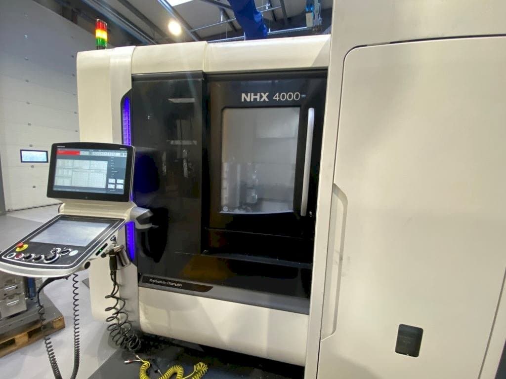 Вид станка DMG MORI NHX 4000  спереди