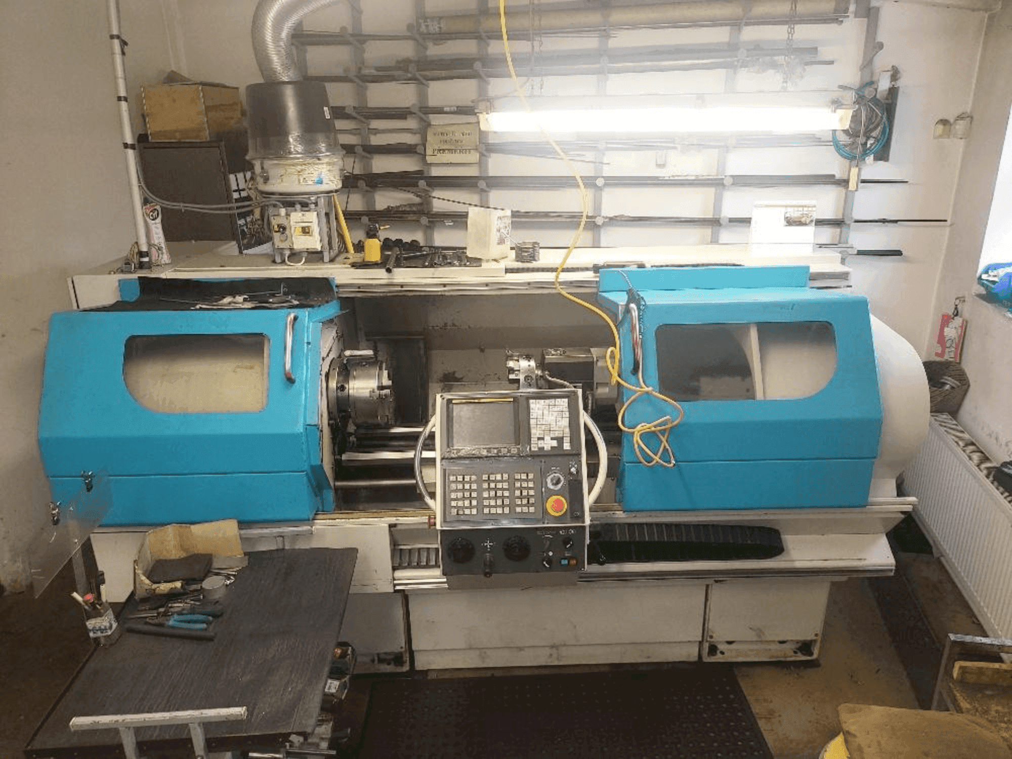 Вид станка 600 Lathes Multiturn 2000  спереди