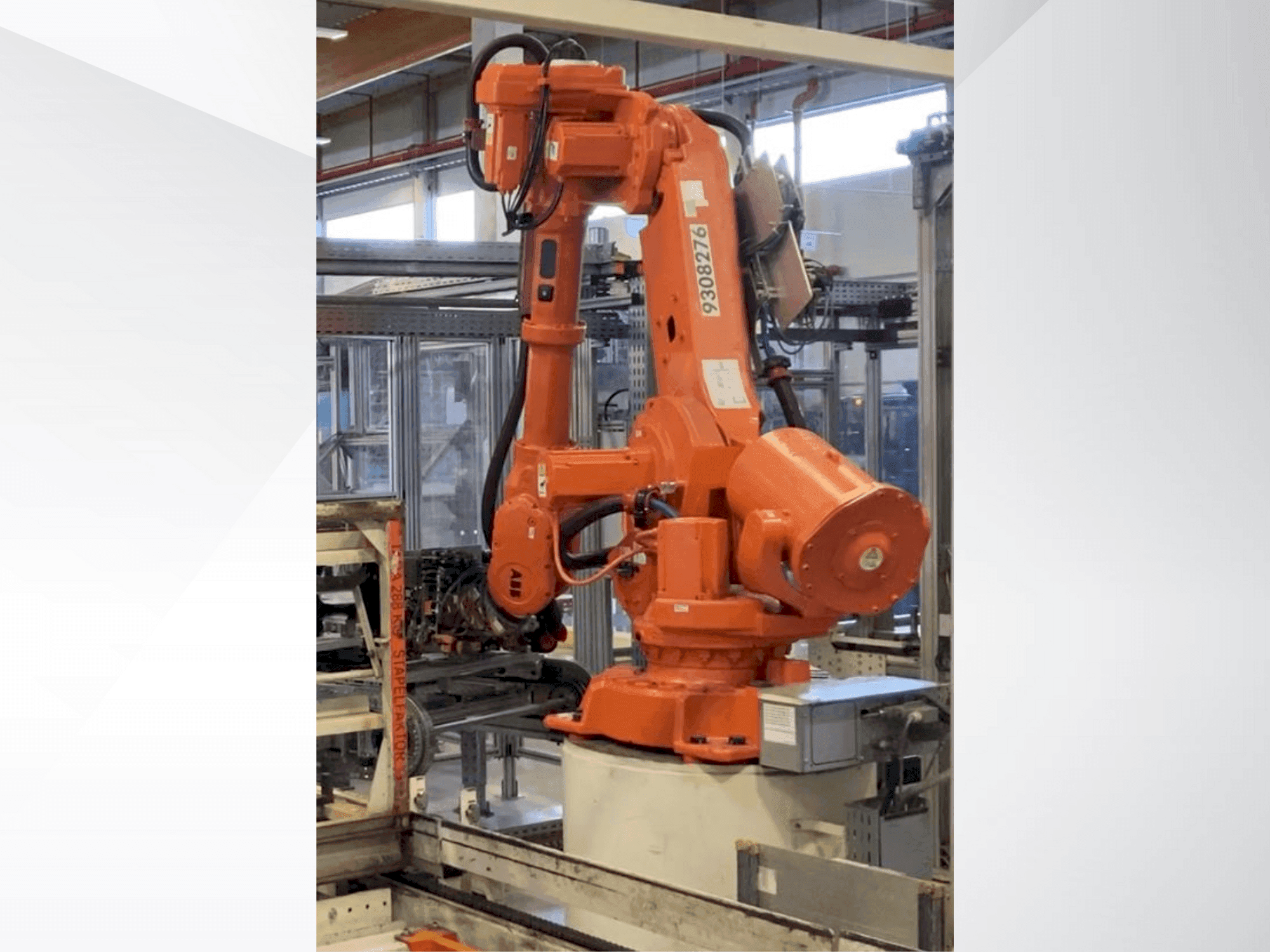 Вид станка ABB IRB 6640-130/320  спереди