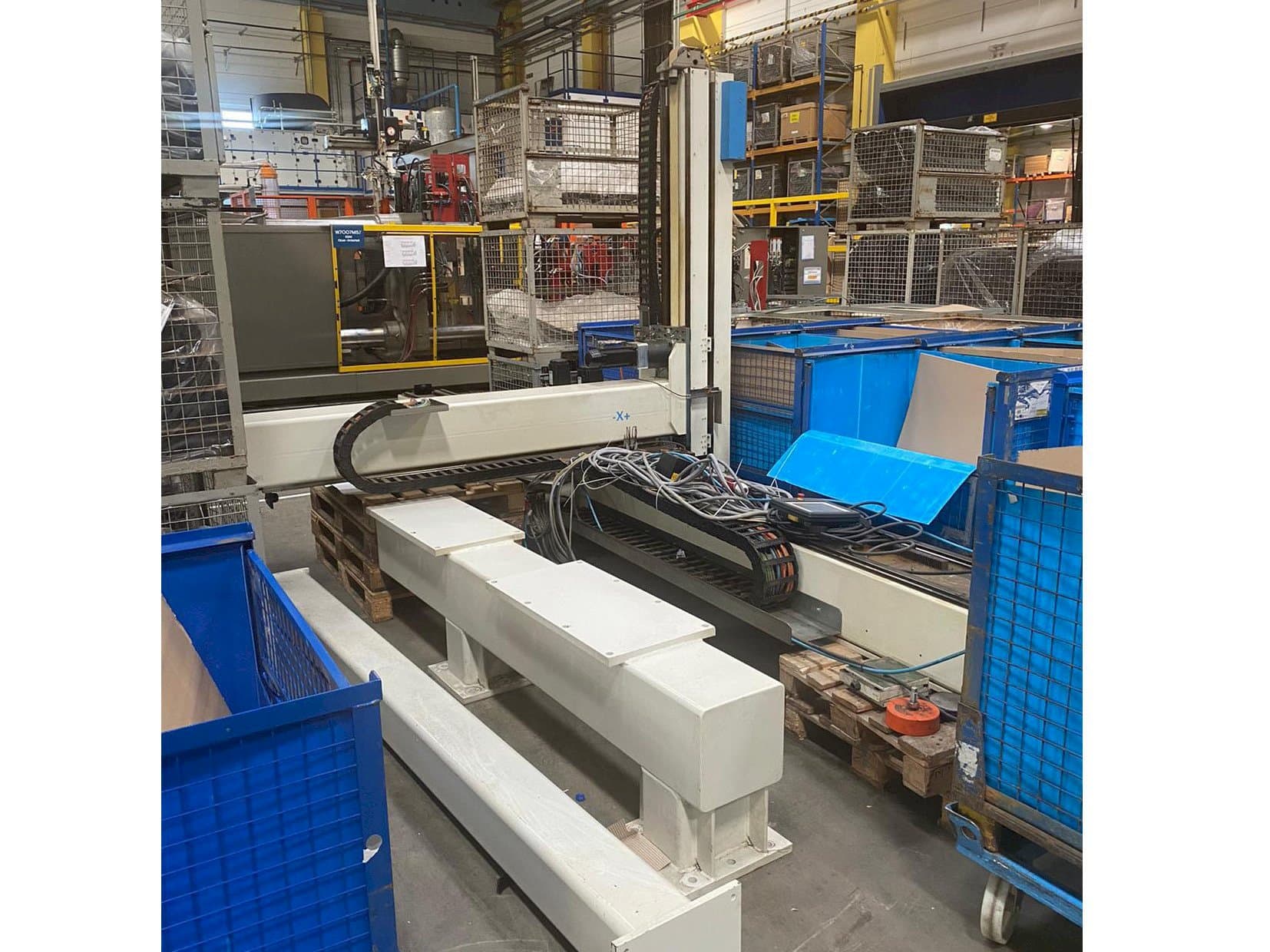 Вид станка Krauss Maffei LRX-S 500  спереди