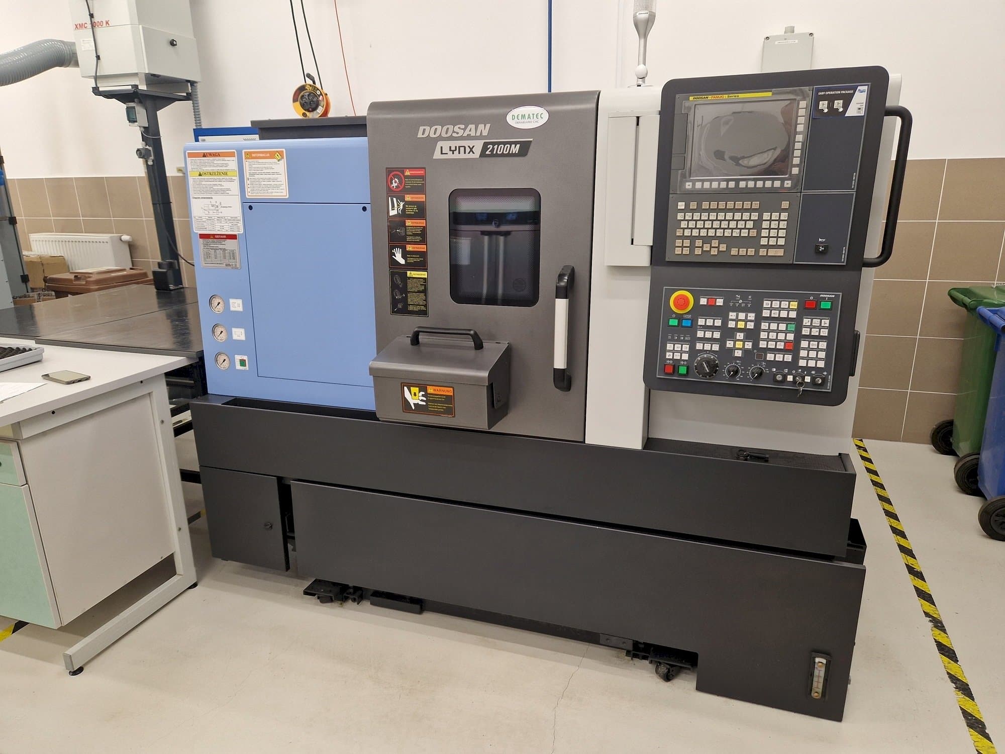 Вид станка Doosan Lynx 2100ME  спереди