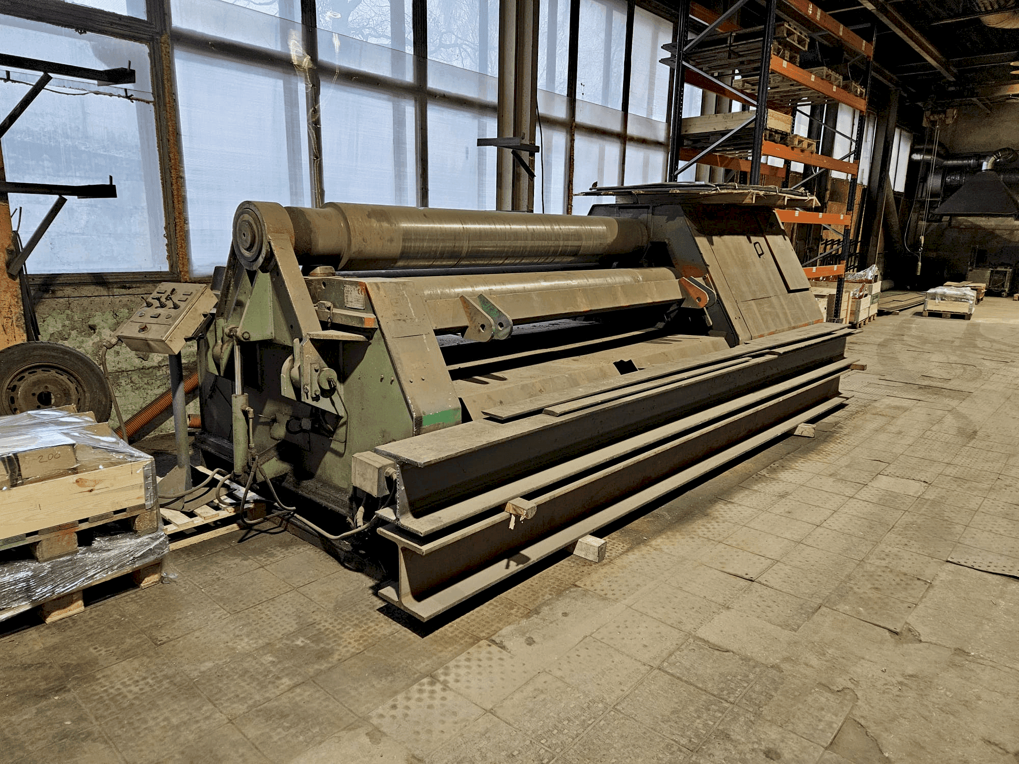 Вид станка FACCIN 4HEL 3-25/20  спереди