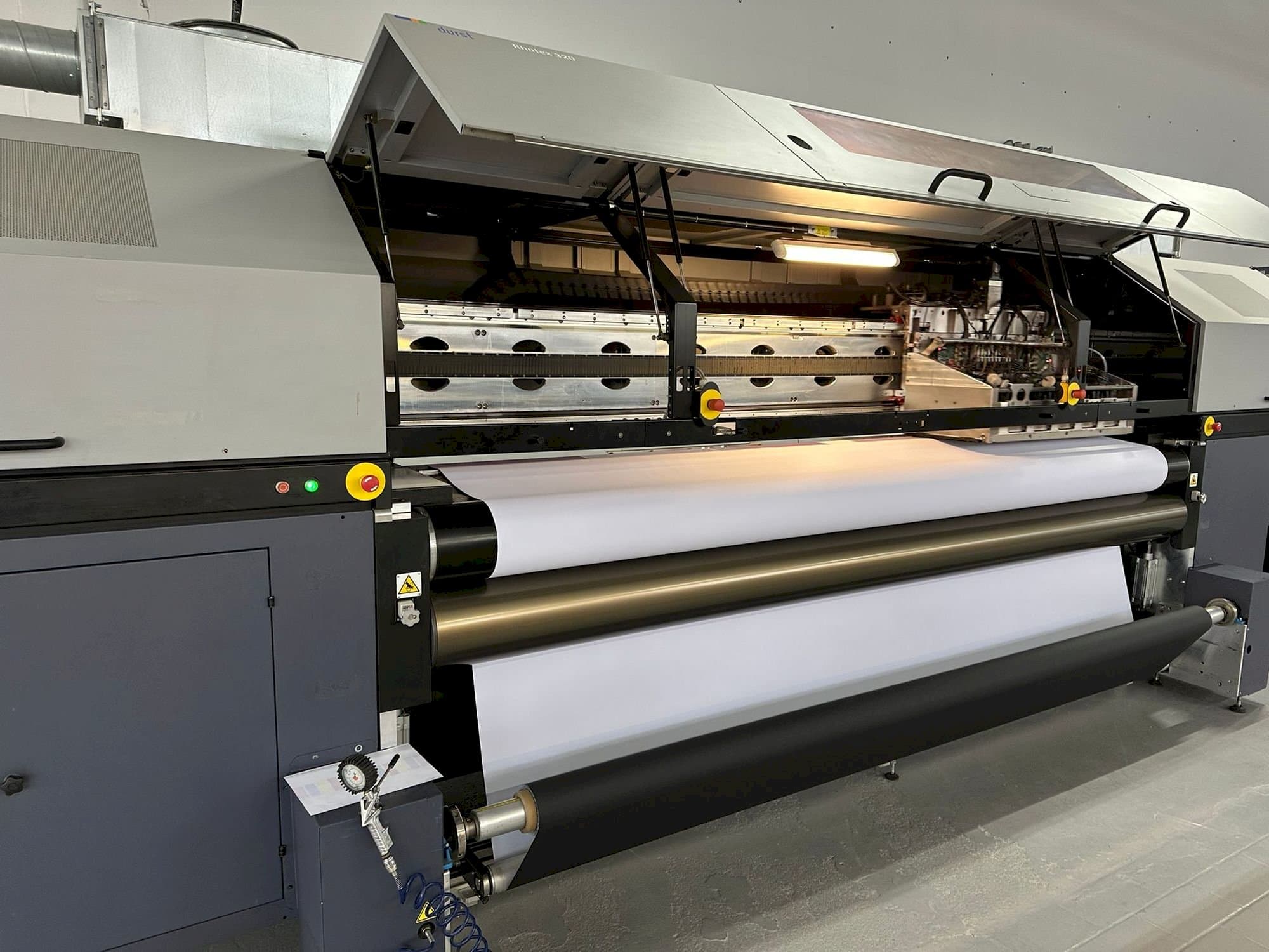 Вид станка Durst Rhotex 320  спереди