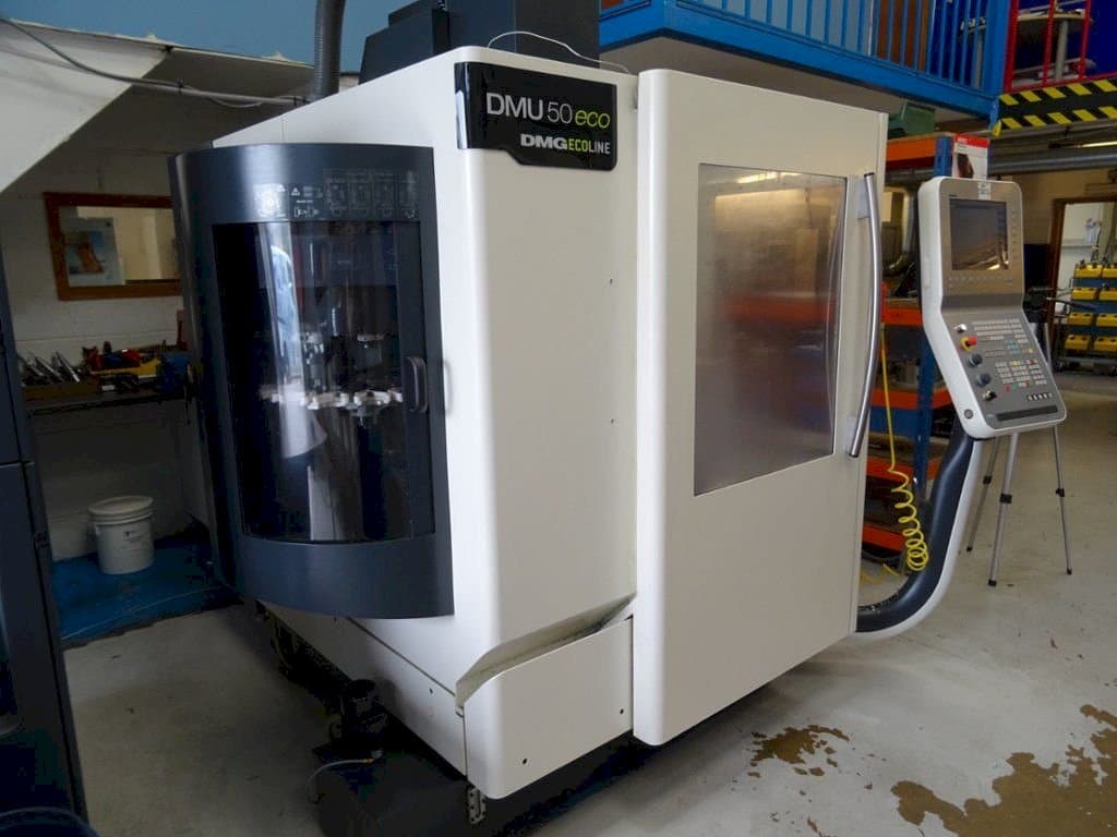 Вид станка DECKEL MAHO DMU 50Eco  спереди