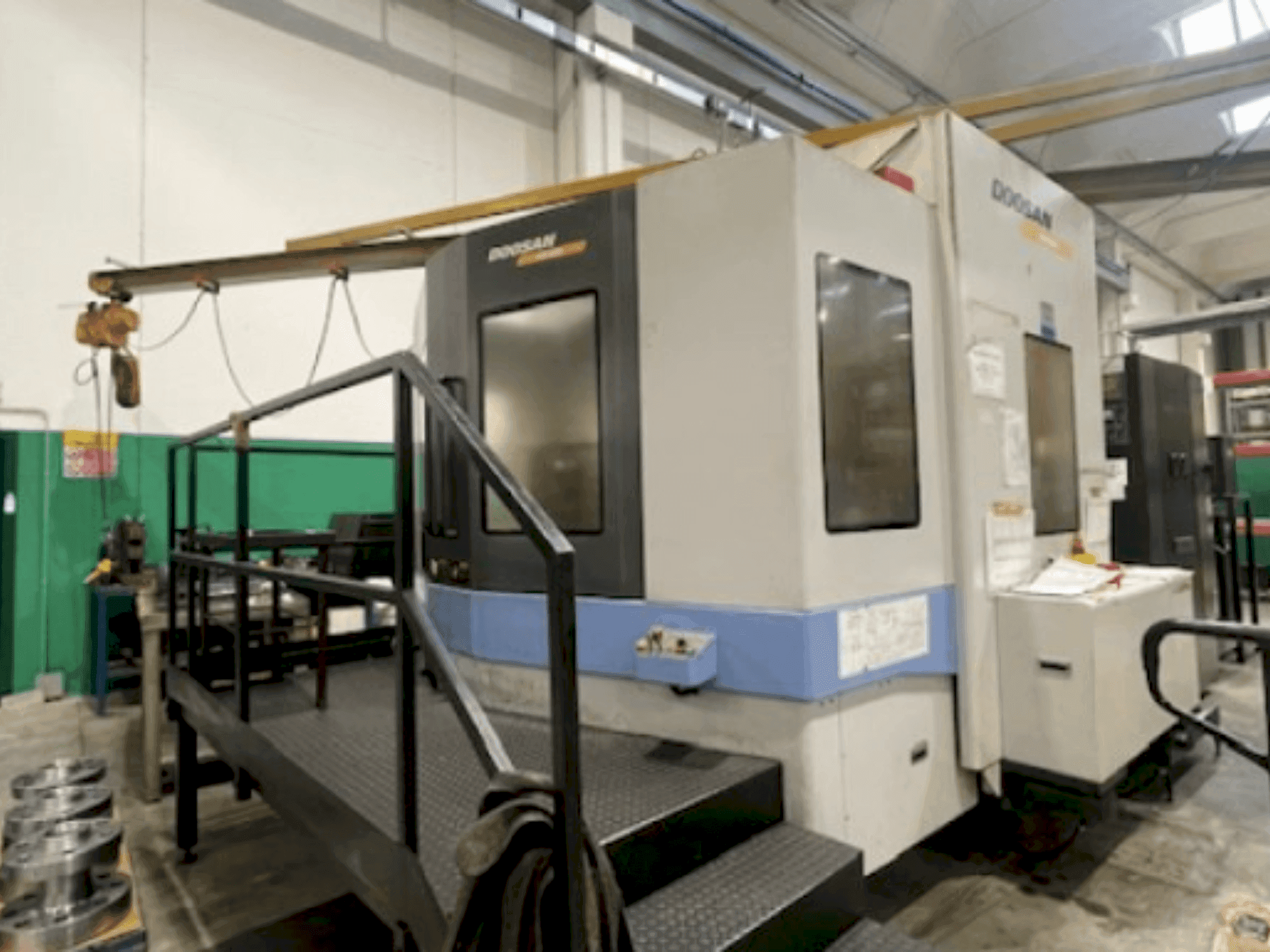 Вид станка DOOSAN HM 800 (2008)  спереди