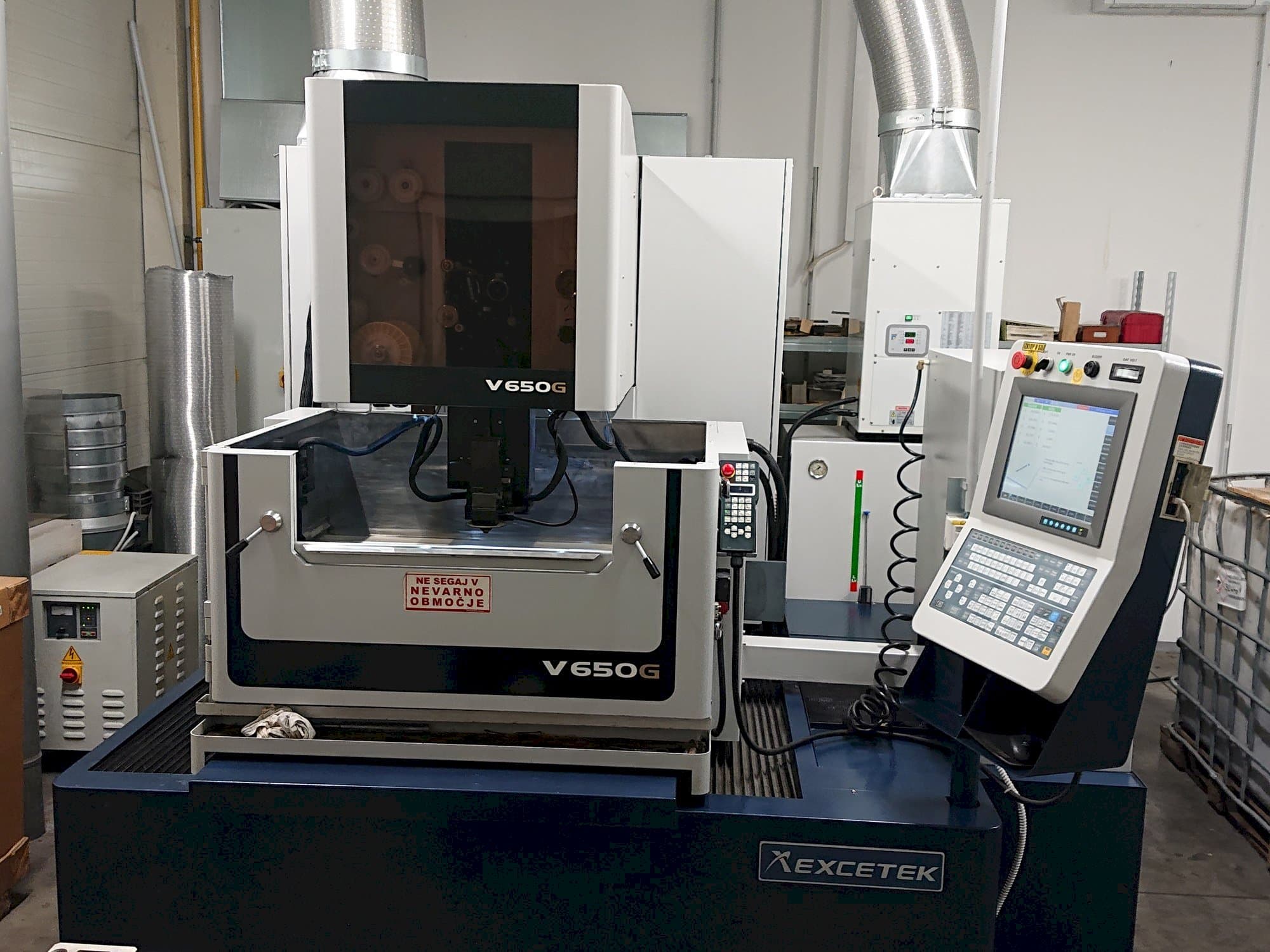 Вид станка EXCETEK V650G  спереди
