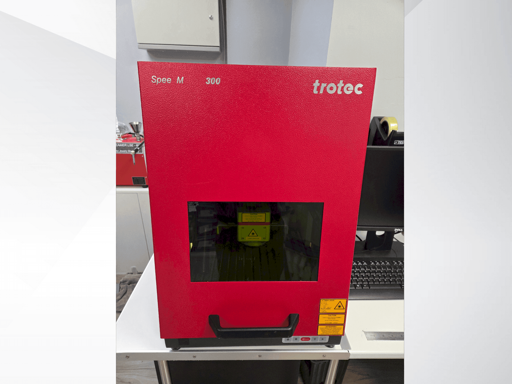 Вид станка Trotec Speed marker 300  спереди