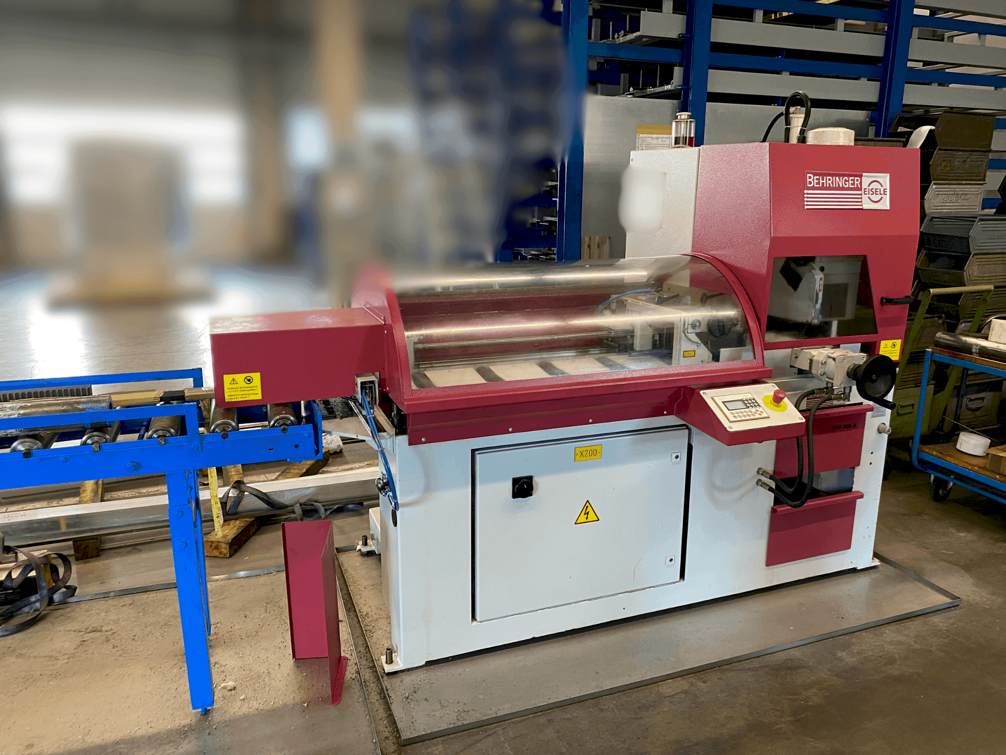 Вид станка Behringer VMS 400-A  спереди