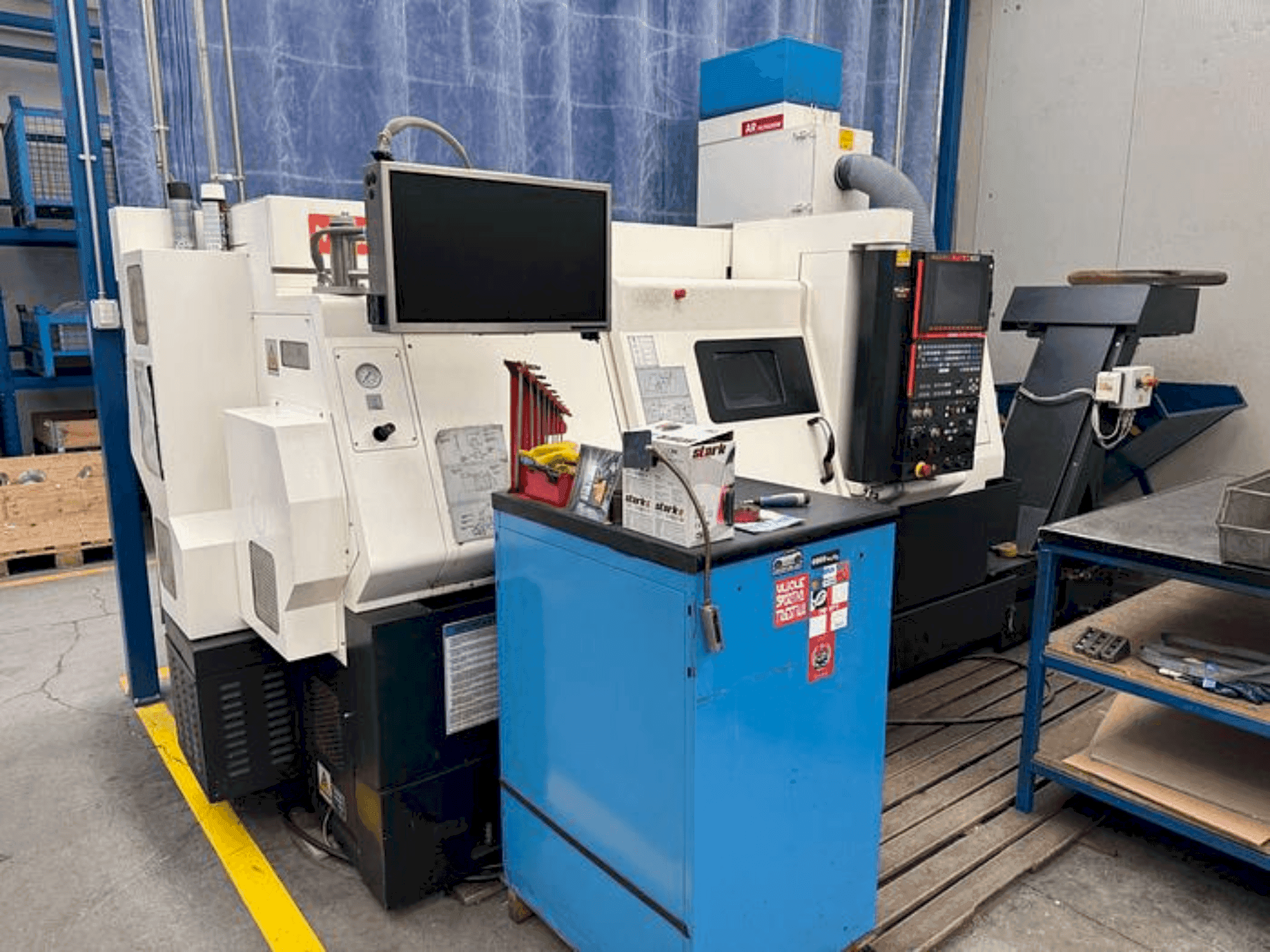 Вид станка Mazak QTN 250 M X 1000  спереди