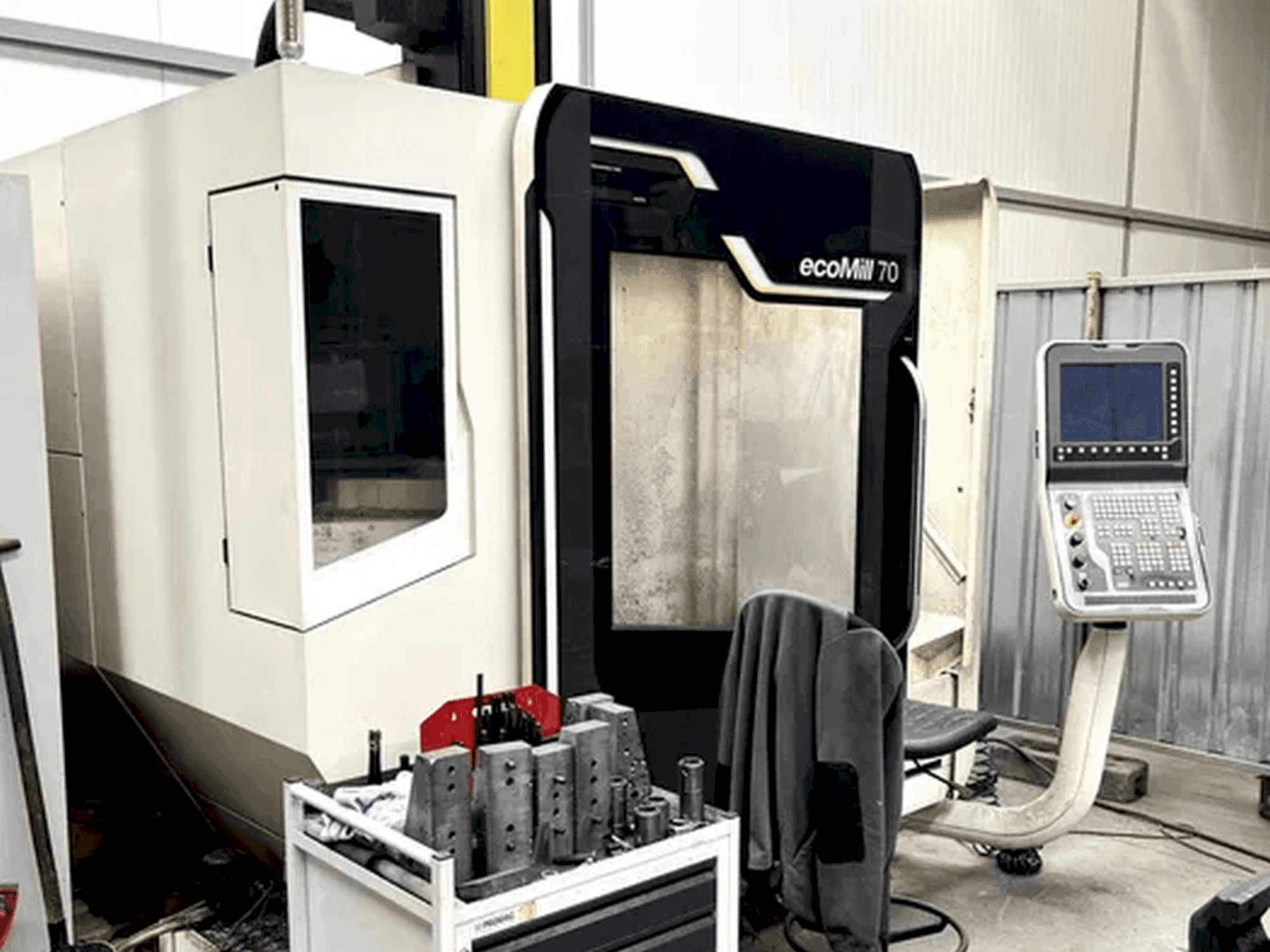 Вид станка DMG MORI ecoMill 70  спереди