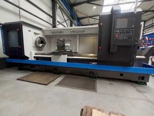 Вид станка Ningbo Oturn CK61100E-3000  спереди