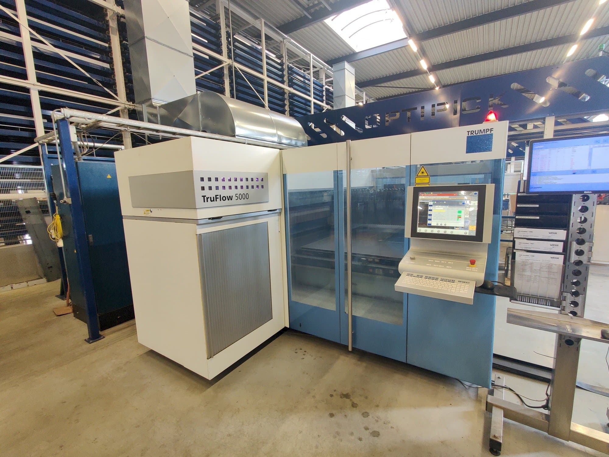 Вид станка Trumpf TruLaser 3030  спереди
