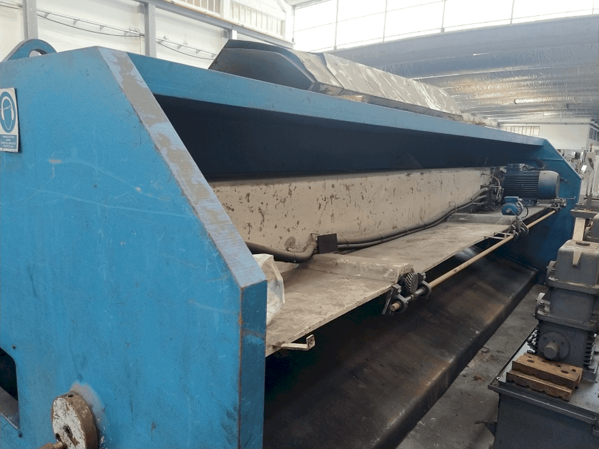 Вид станка JORDI CH 6100 - 10  спереди