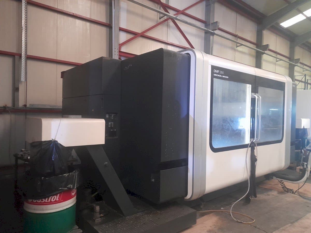 Вид  станка с DECKEL MAHO DMF 260  правой стороны