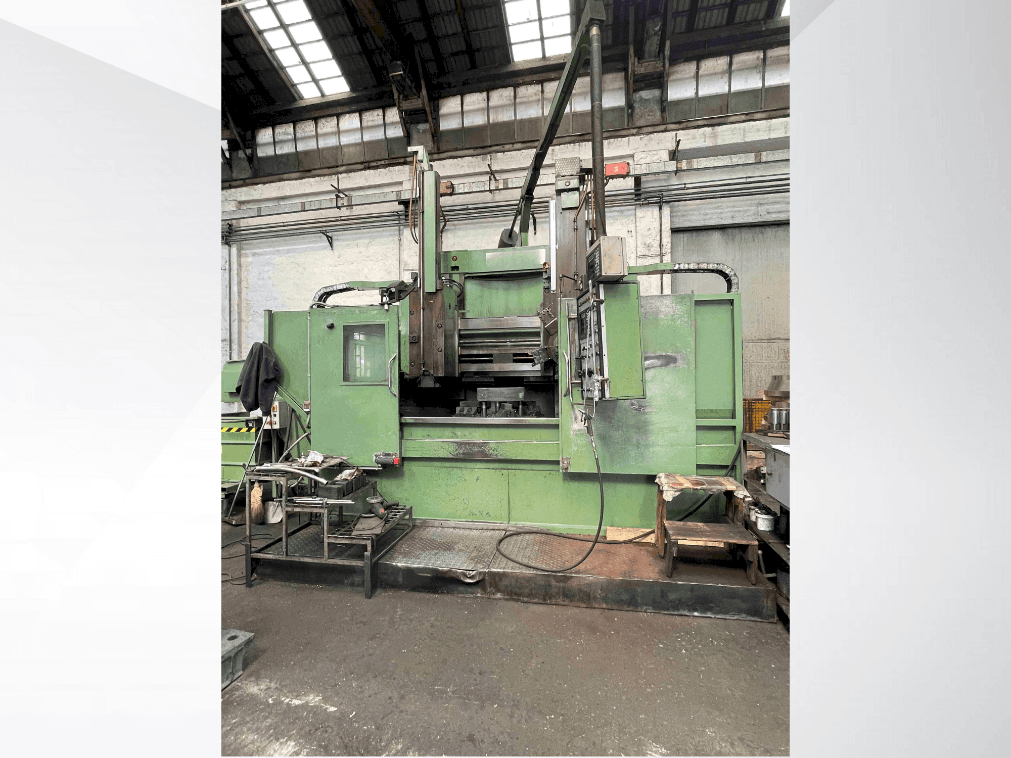 Вид станка MORANDO VS 12  спереди